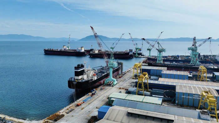 Dồn sức hoàn thành mục tiêu tăng trưởng cả năm