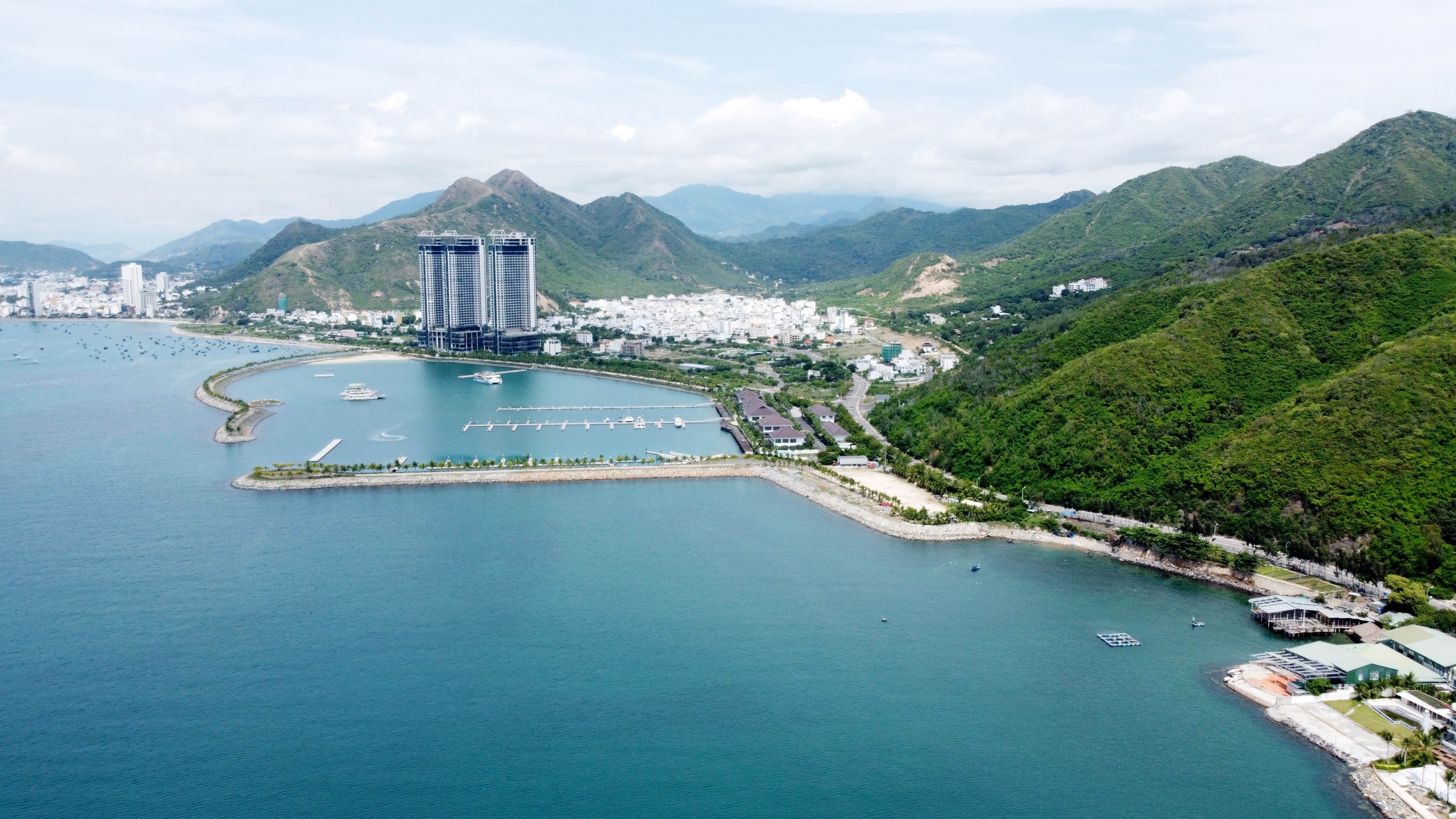 Phê duyệt Nhiệm vụ điều chỉnh Quy hoạch phân khu dọc đường Phạm Văn Đồng thuộc phường Vĩnh Hòa - xã Vĩnh Lương