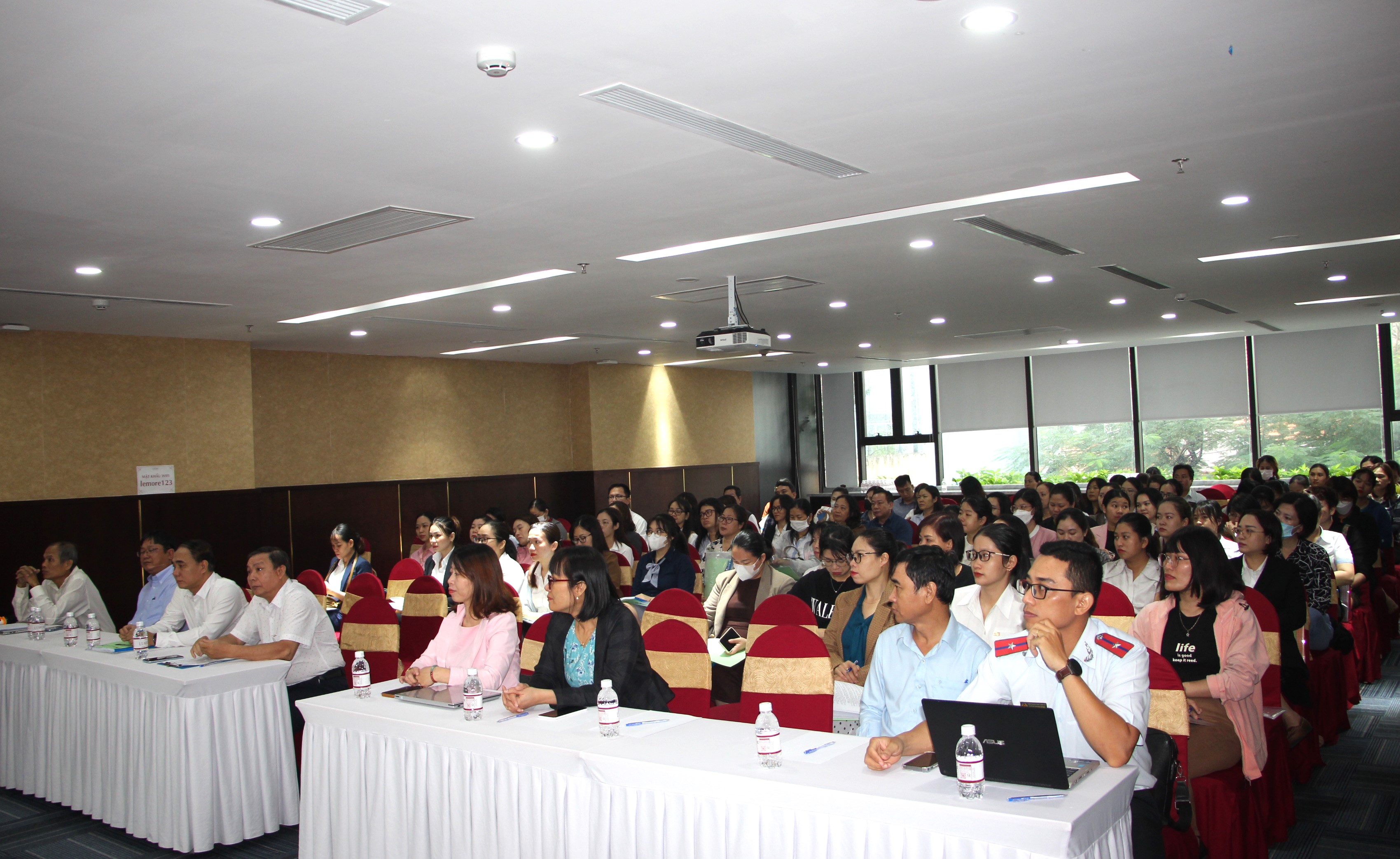 Tăng cường phổ biến pháp luật về lao động cho doanh nghiệp