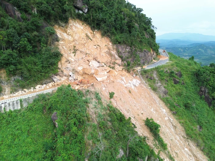 Sớm thông các tuyến giao thông huyết mạch