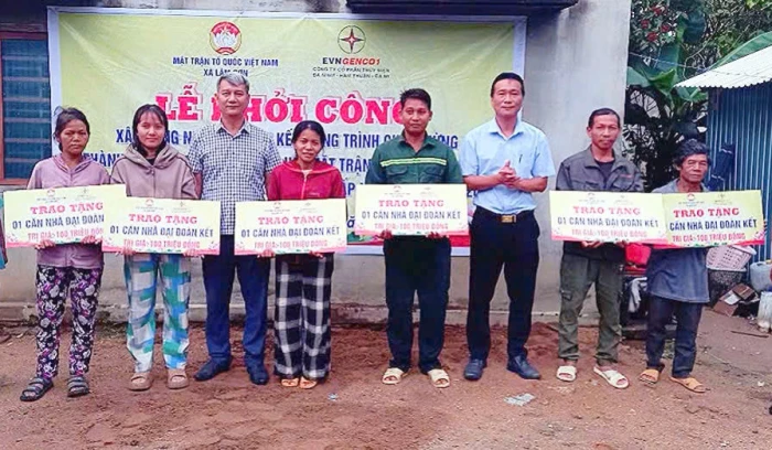 Chào mừng Đại hội đại biểu MTTQ Việt Nam tỉnh Khánh Hòa lần thứ I, nhiệm kỳ 2025 - 2030: Ủy ban MTTQ Việt Nam xã Lâm Sơn: Quan tâm vận động xây nhà cho hộ nghèo