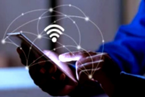 Nguy cơ mất tiền khi dùng Wi-Fi công cộng