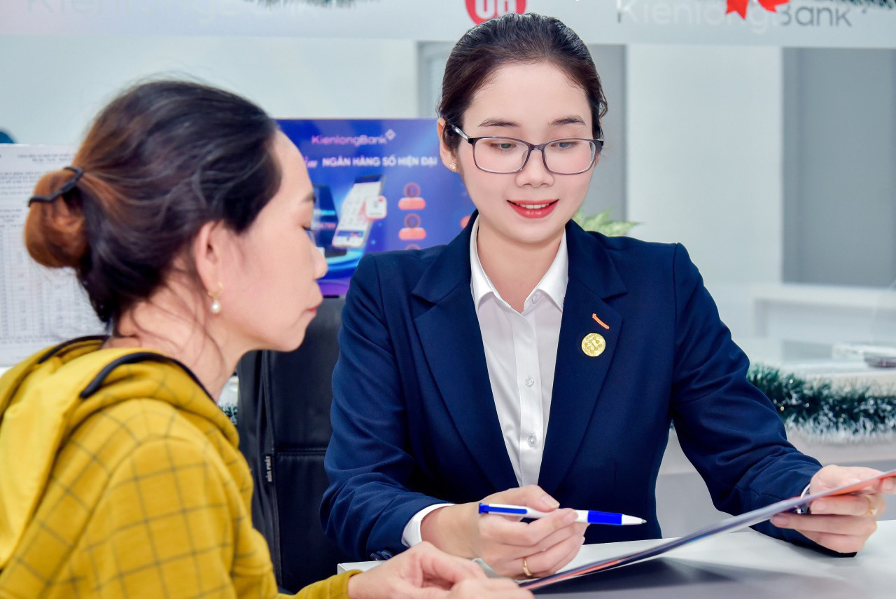 KienlongBank luôn dành nhiều sự ưu ái bằng các sản phẩm, dịch vụ cùng nhiều chính sách ưu đãi, đồng hành cùng phụ nữ Việt