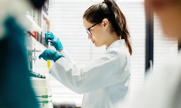 Phát hiện kháng sinh mới có khả năng tiêu diệt vi khuẩn kháng thuốc mạnh