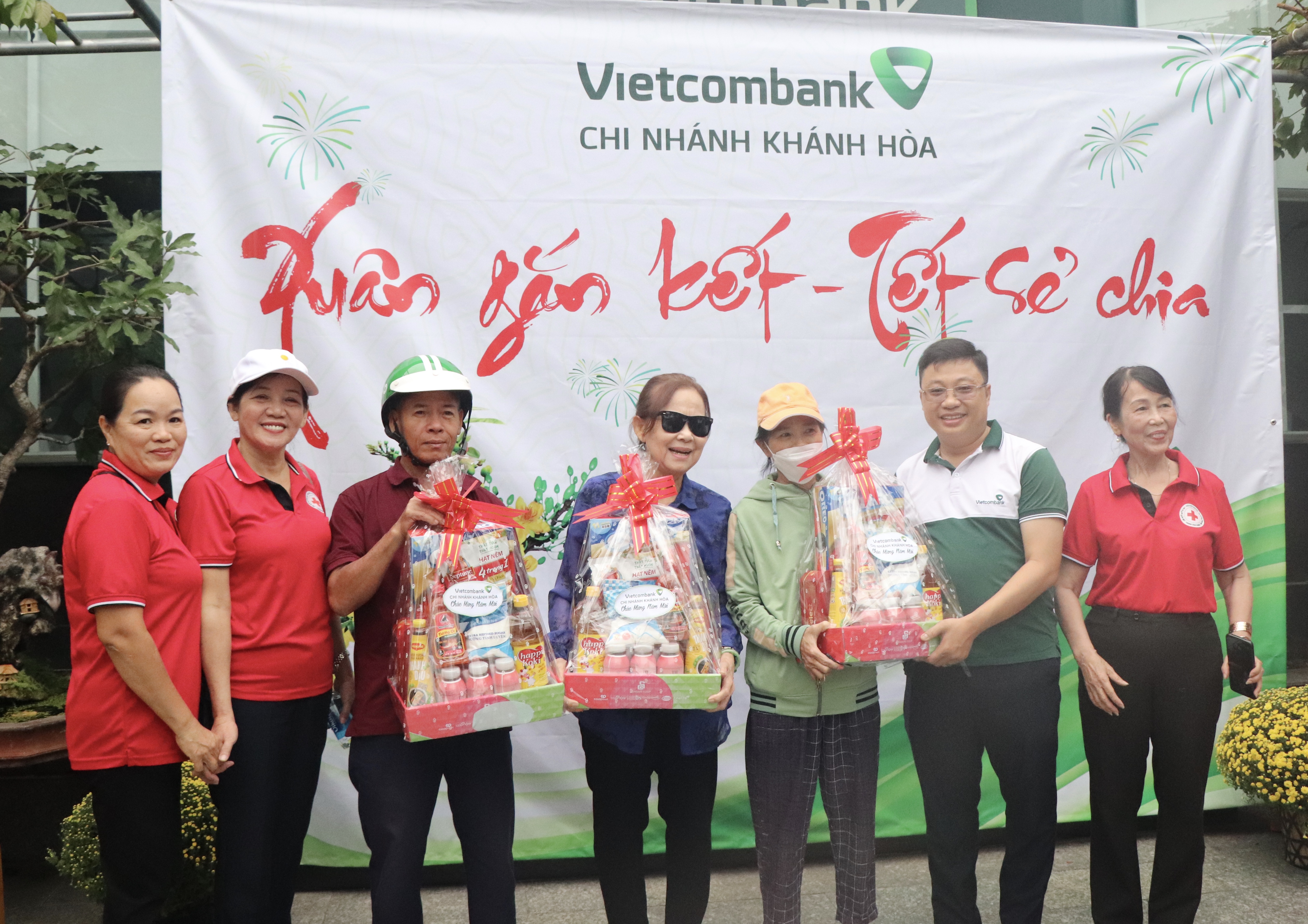 “Xuân gắn kết - Tết sẻ chia” cùng Vietcombank
