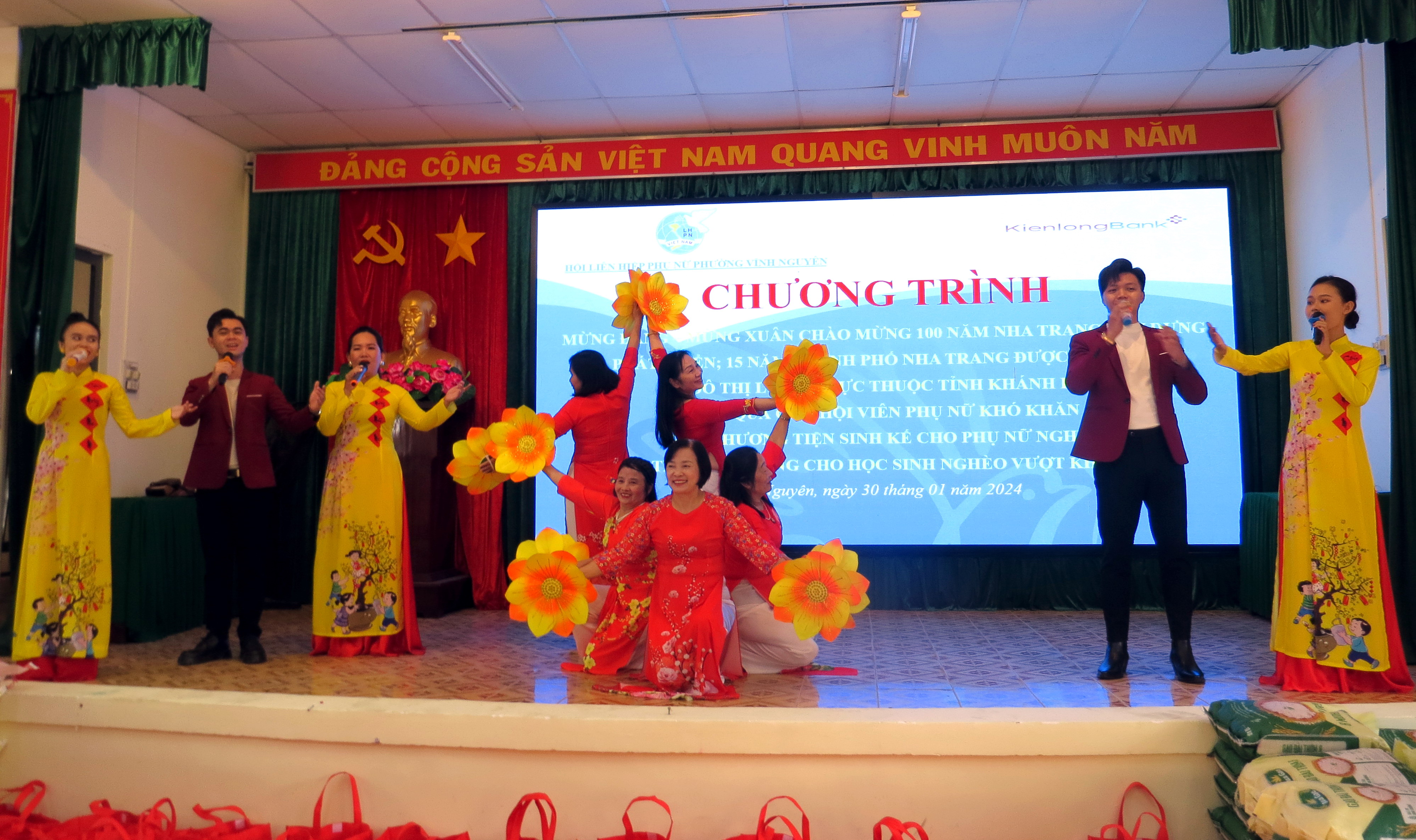 Hội Liên hiệp Phụ nữ phường Vĩnh Nguyên: Tổ chức chương trình mừng Đảng mừng xuân năm 2024