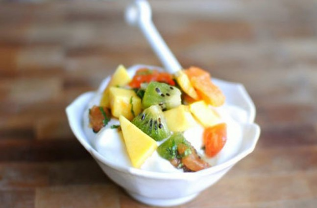 Mách bạn gái cách ăn nhiều không lo béo