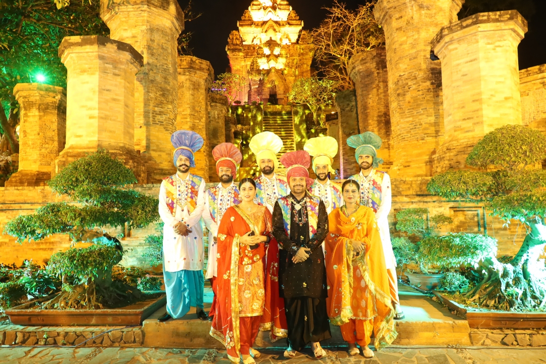 Indian artists posing for photo at Ponagar Temple 

