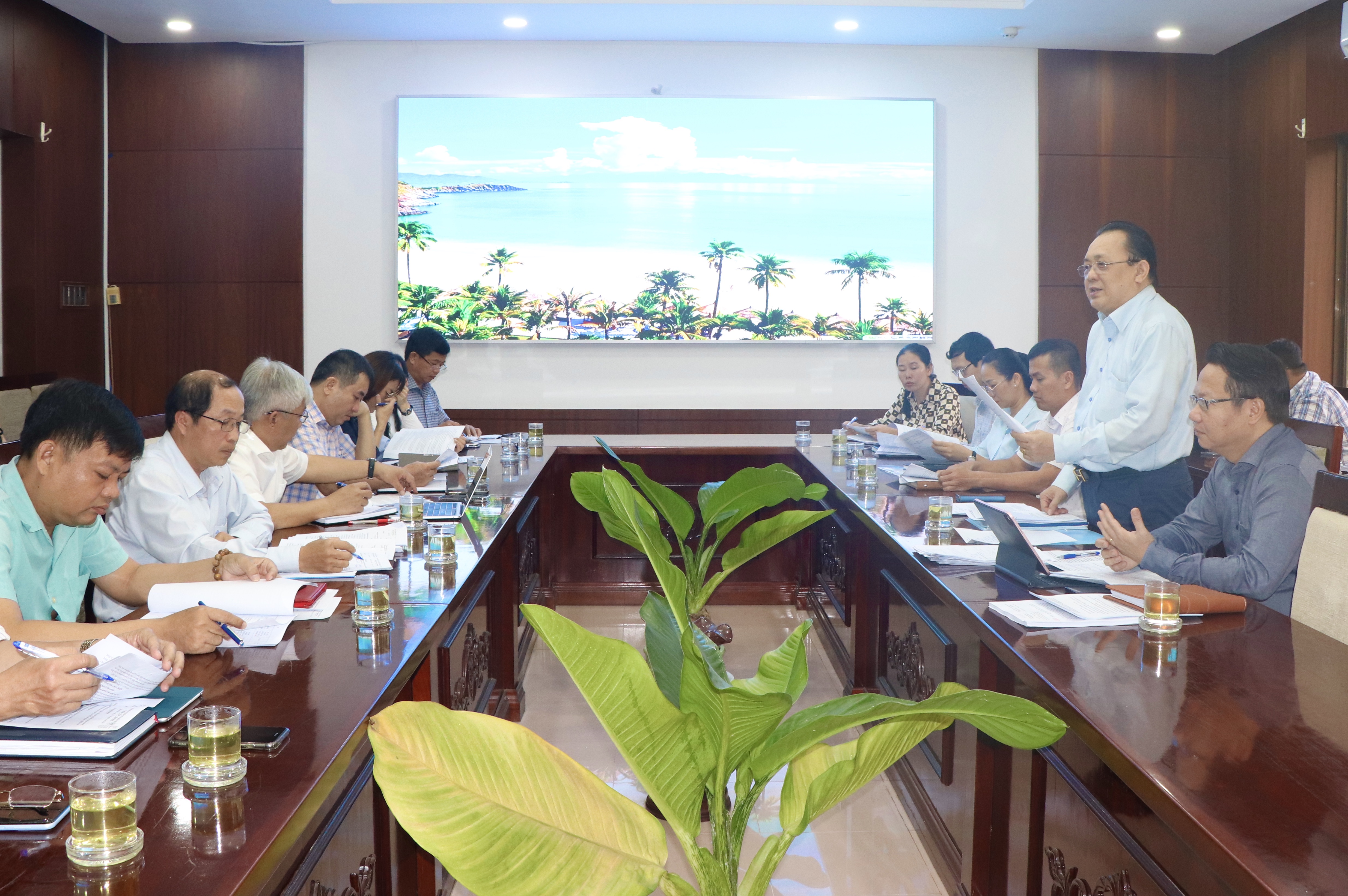 Khẩn trương hoàn thành kế hoạch thực hiện Đề án phát triển ngành công nghiệp, thương mại Khánh Hòa đến năm 2030, tầm nhìn đến năm 2045