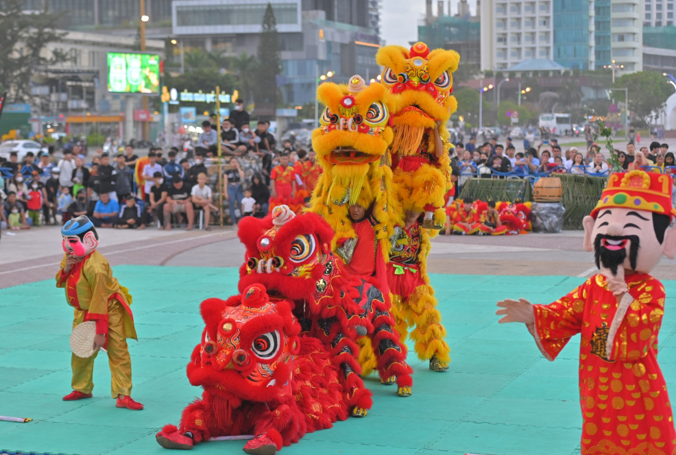 Rộn ràng Hội thi múa lân - sư - rồng TP. Nha Trang