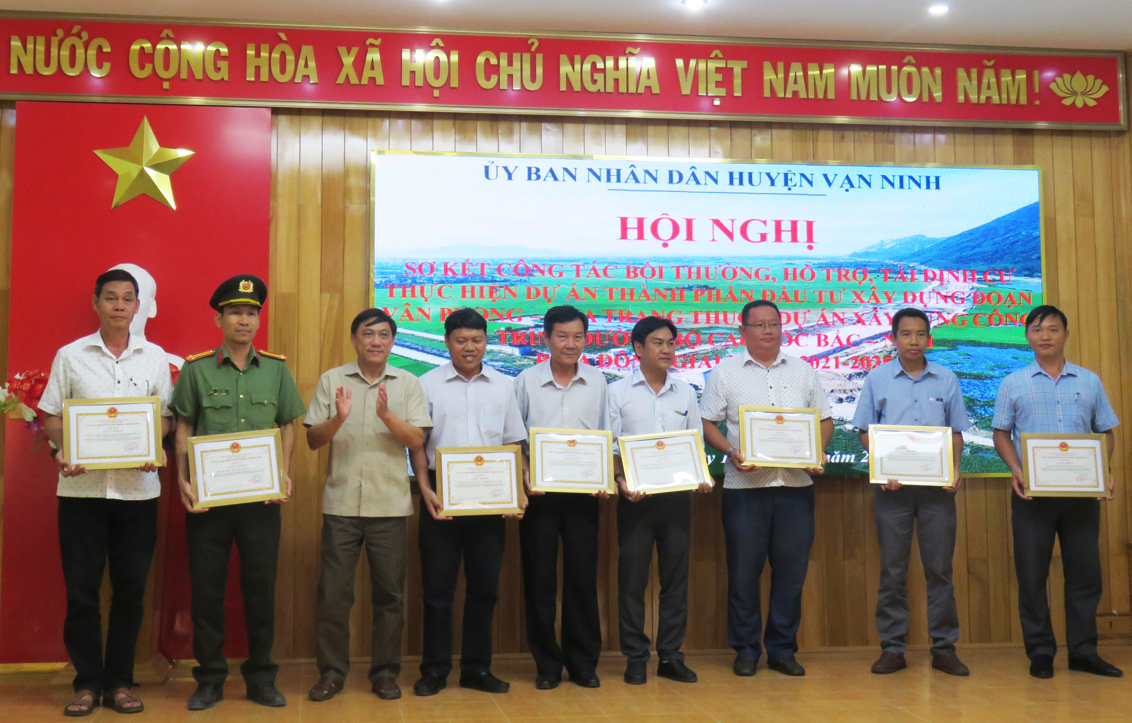 Vạn Ninh: Đẩy nhanh tiến độ thi công, di dời hạ tầng kỹ thuật Dự án cao tốc Bắc - Nam