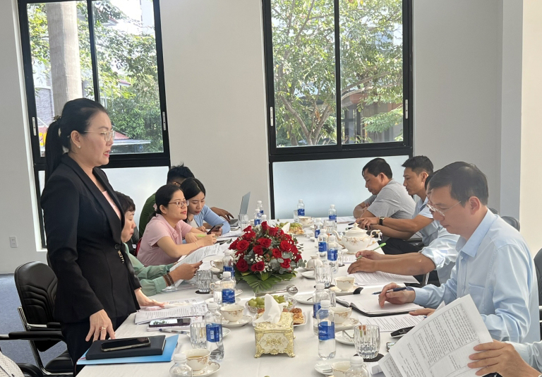 Đoàn giám sát của HĐND tỉnh khảo sát thực tế tại Chung cư CT9 Khu đô thị Vĩnh Điềm Trung