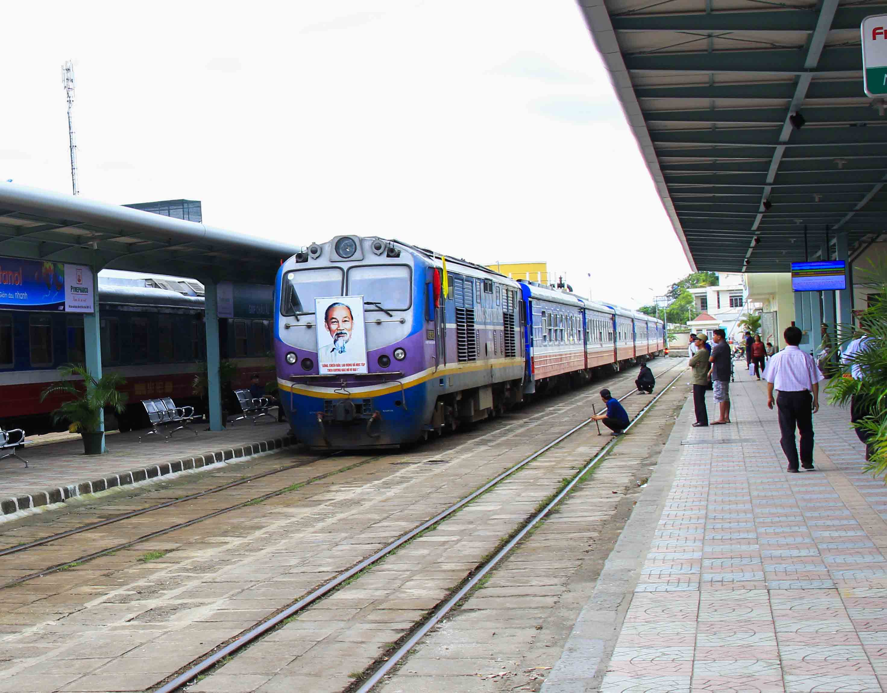 Chạy thêm 8 chuyến tàu Tết tuyến Bắc - Nam