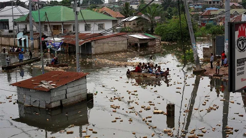 Ngập lụt ở ngoại ô Kinshasa, CHDC Congo ngày 10/1/2024. (Ảnh: REUTERS)

