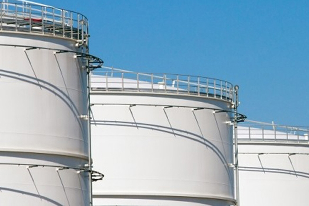 Giá xăng dầu hôm nay (16-1): Brent, WTI đối đầu