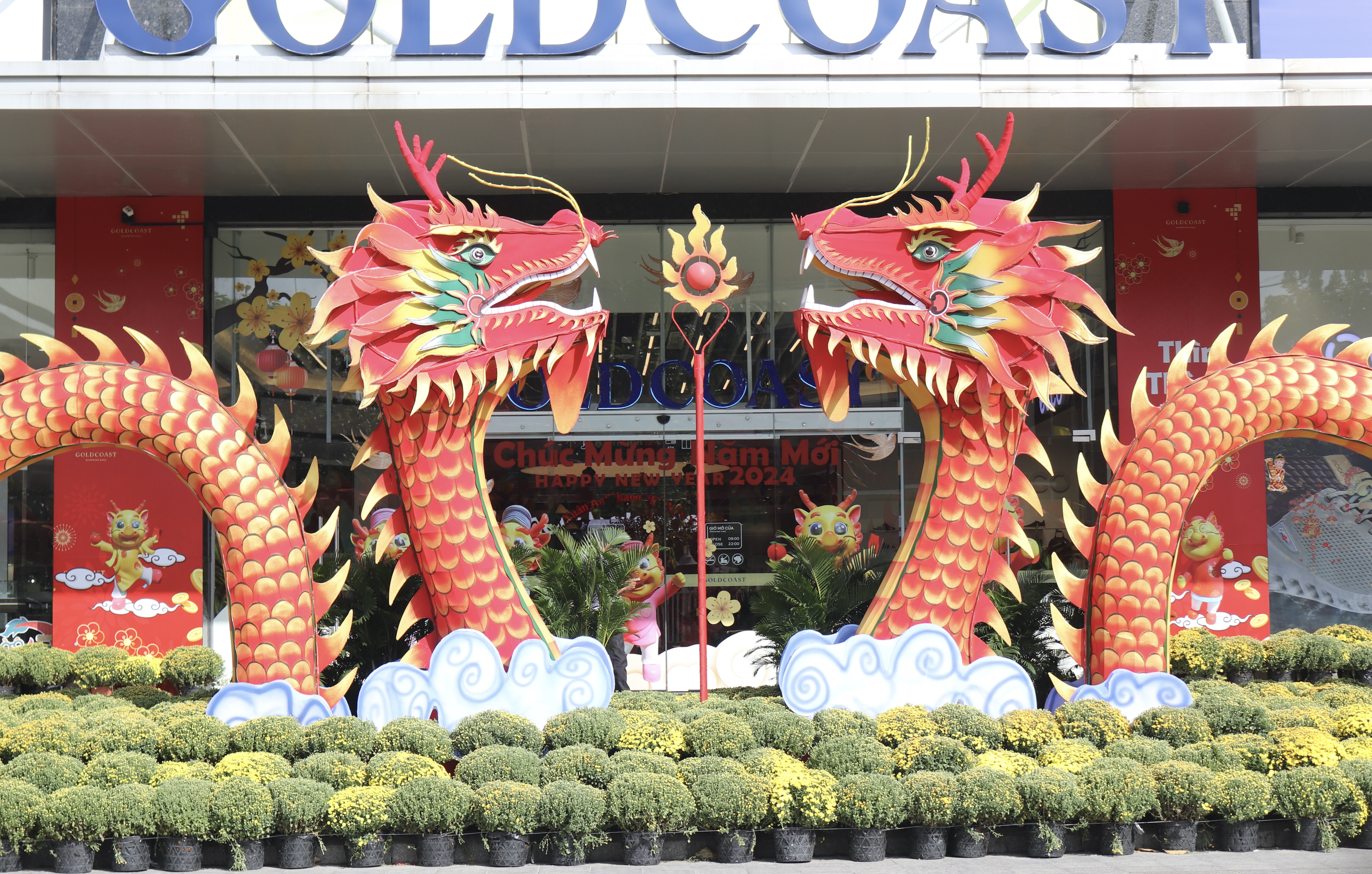 Hình tượng rồng trên đường phố Nha Trang