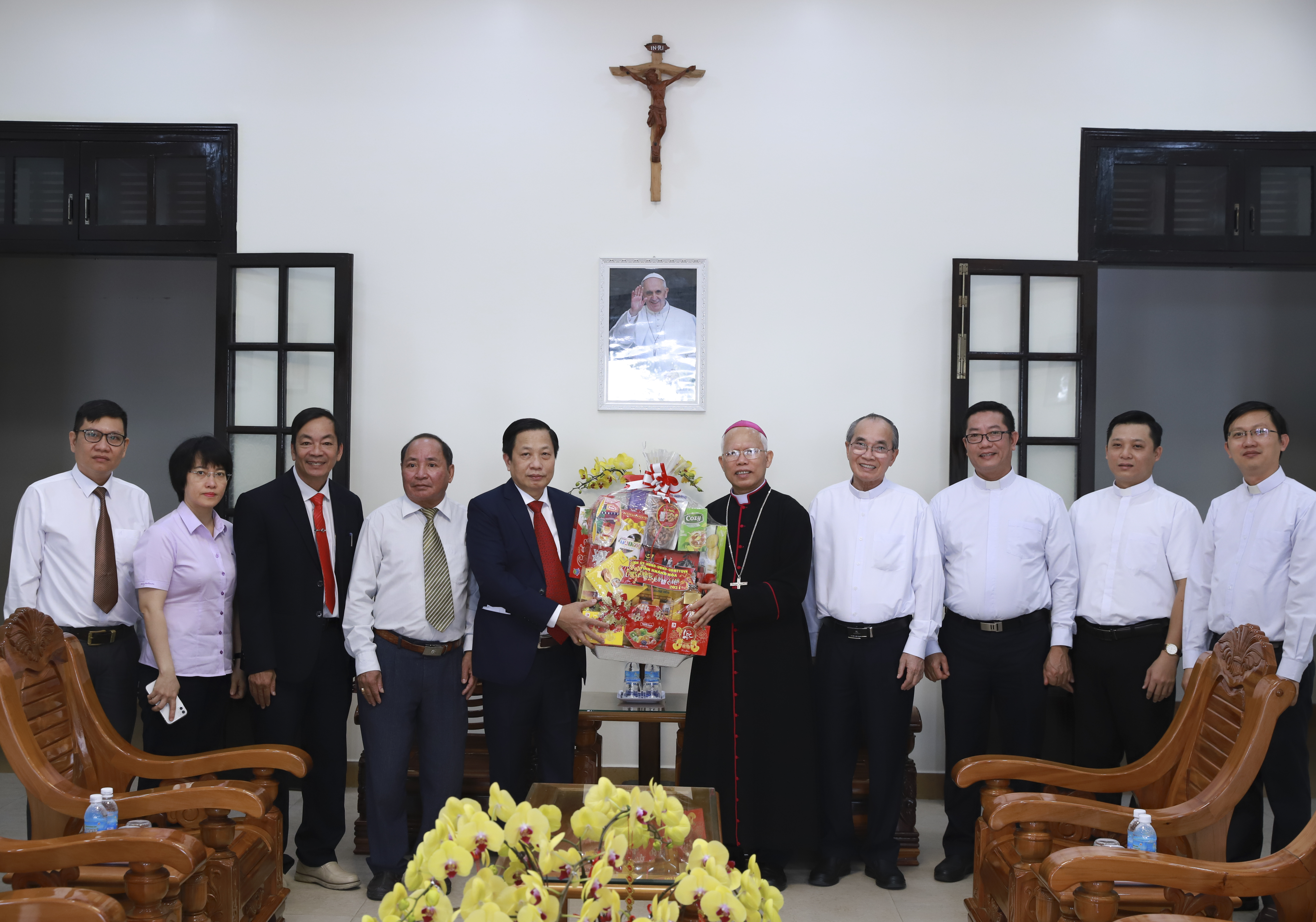 Phó Bí thư Tỉnh ủy Hà Quốc Trị thăm, chúc Tết 2 cơ sở tôn giáo trên địa bàn TP. Nha Trang