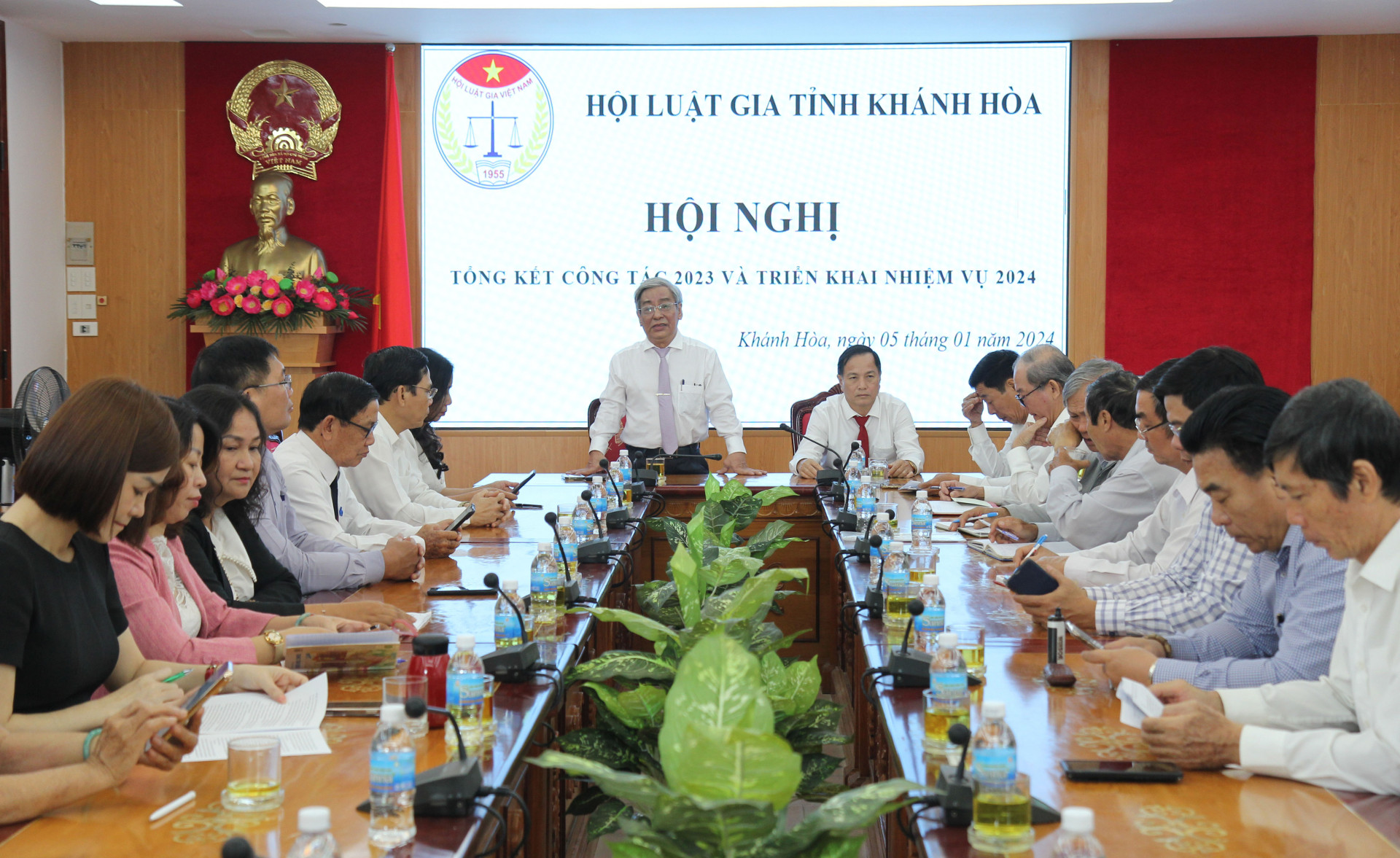 Quang cảnh hội nghị.