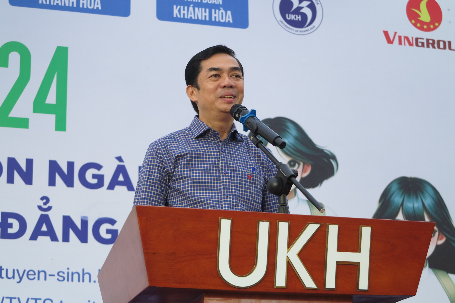 Nhà báo Nguyễn Khắc Cường - Phó Tổng Biên tập Báo Tuổi Trẻ phát biểu tại chương trình. 