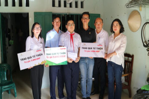 VIDEO: Bạn đọc ủng hộ 45,3 triệu đồng cho em Hồ Quang Trường