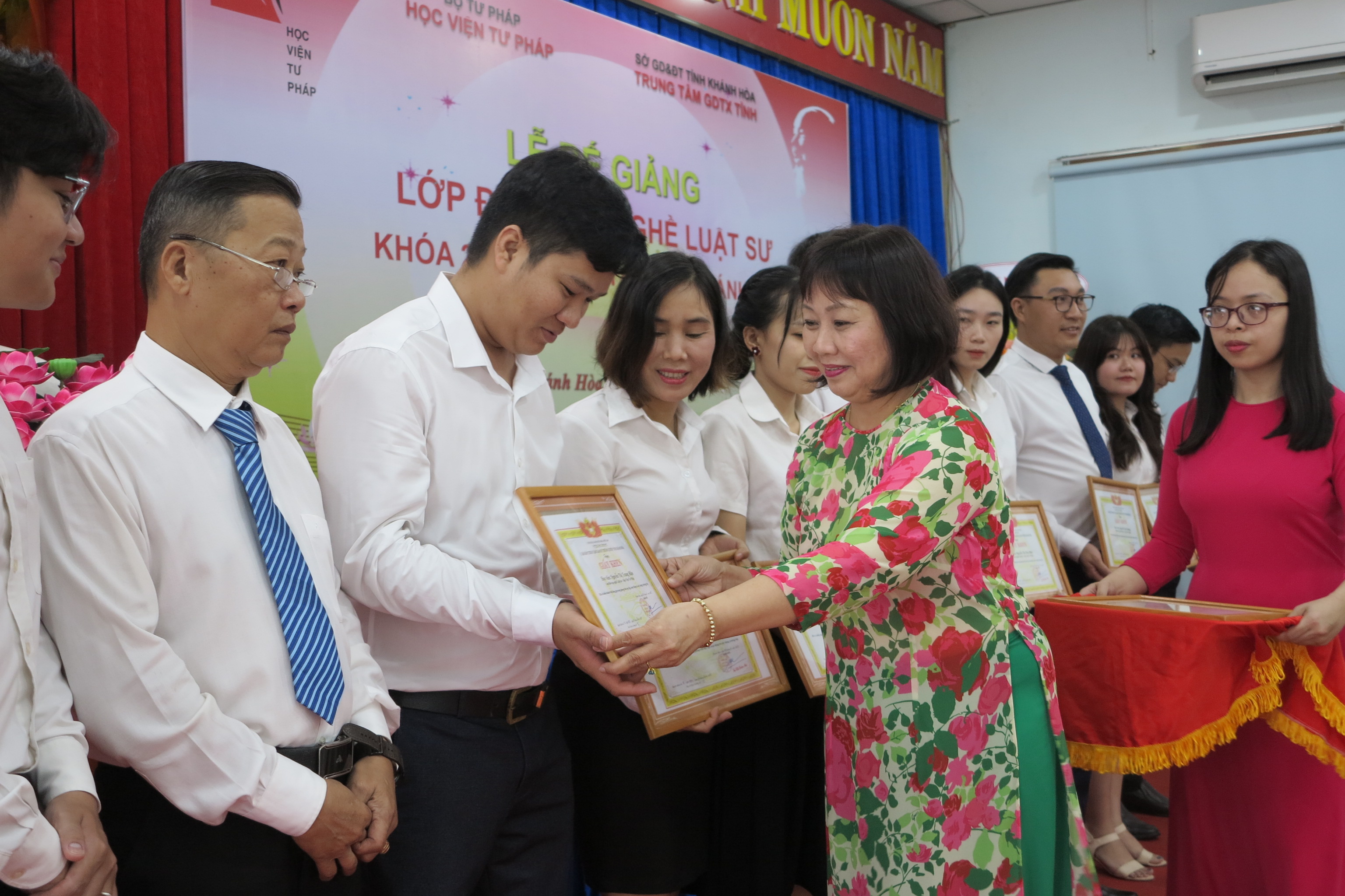 Bế giảng lớp đào tạo nghề Luật sư khoá 24