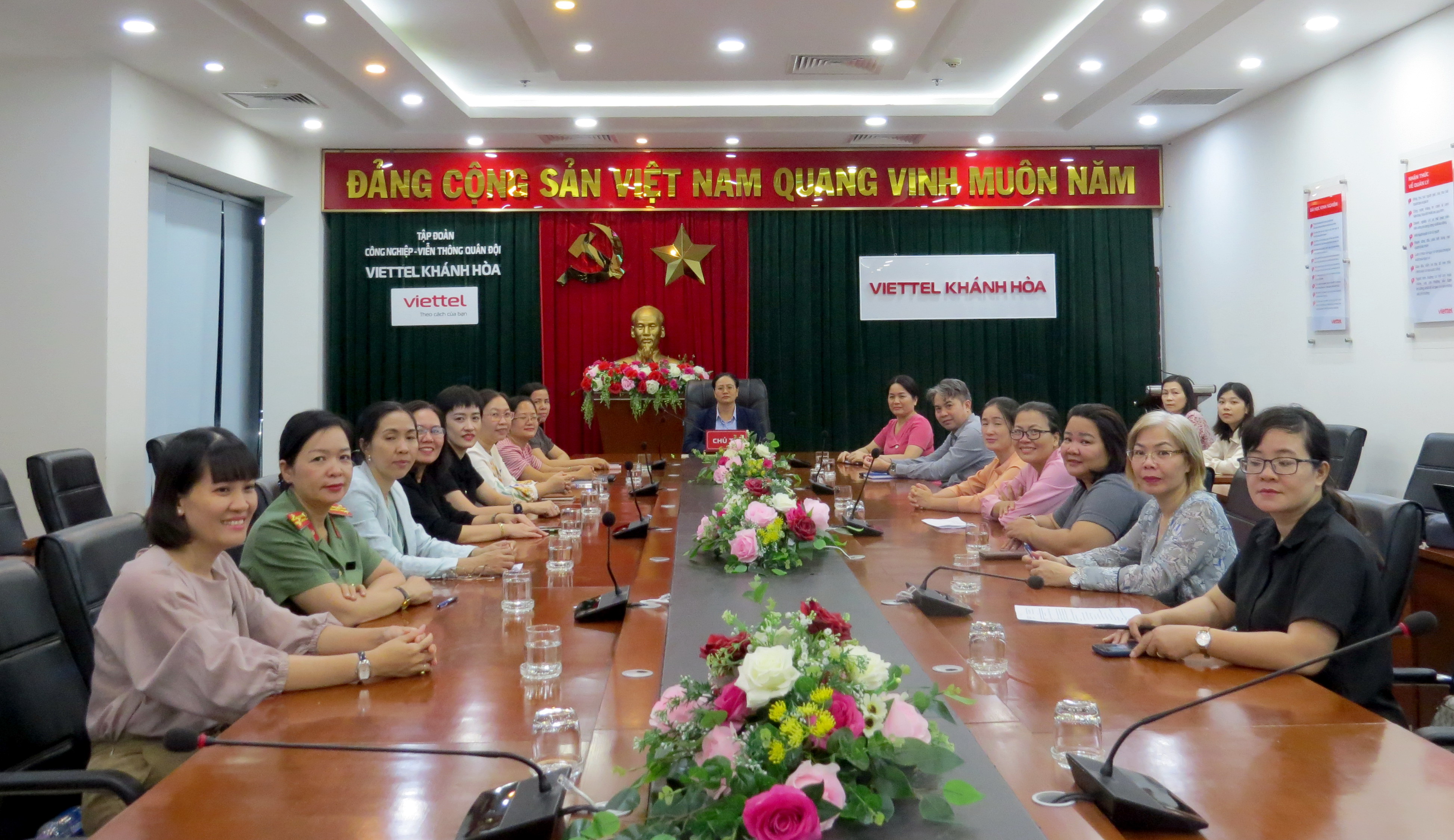 Hội Liên hiệp Phụ nữ Việt Nam:: Phát động cuộc thi “Ứng dụng công nghệ thông tin trong tổ chức sinh hoạt hội”