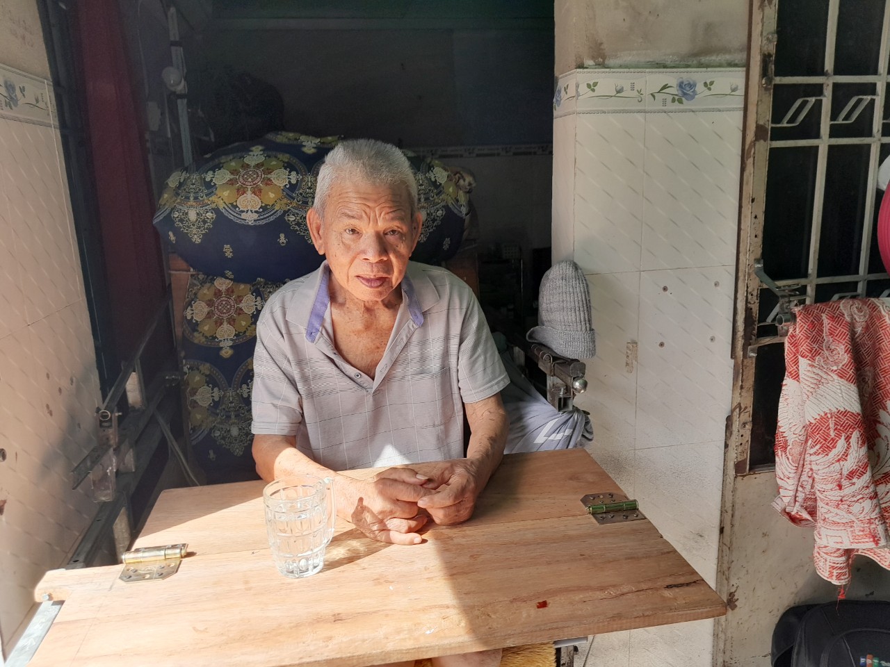 Chế tạo giường ngủ điện cho người khuyết tật