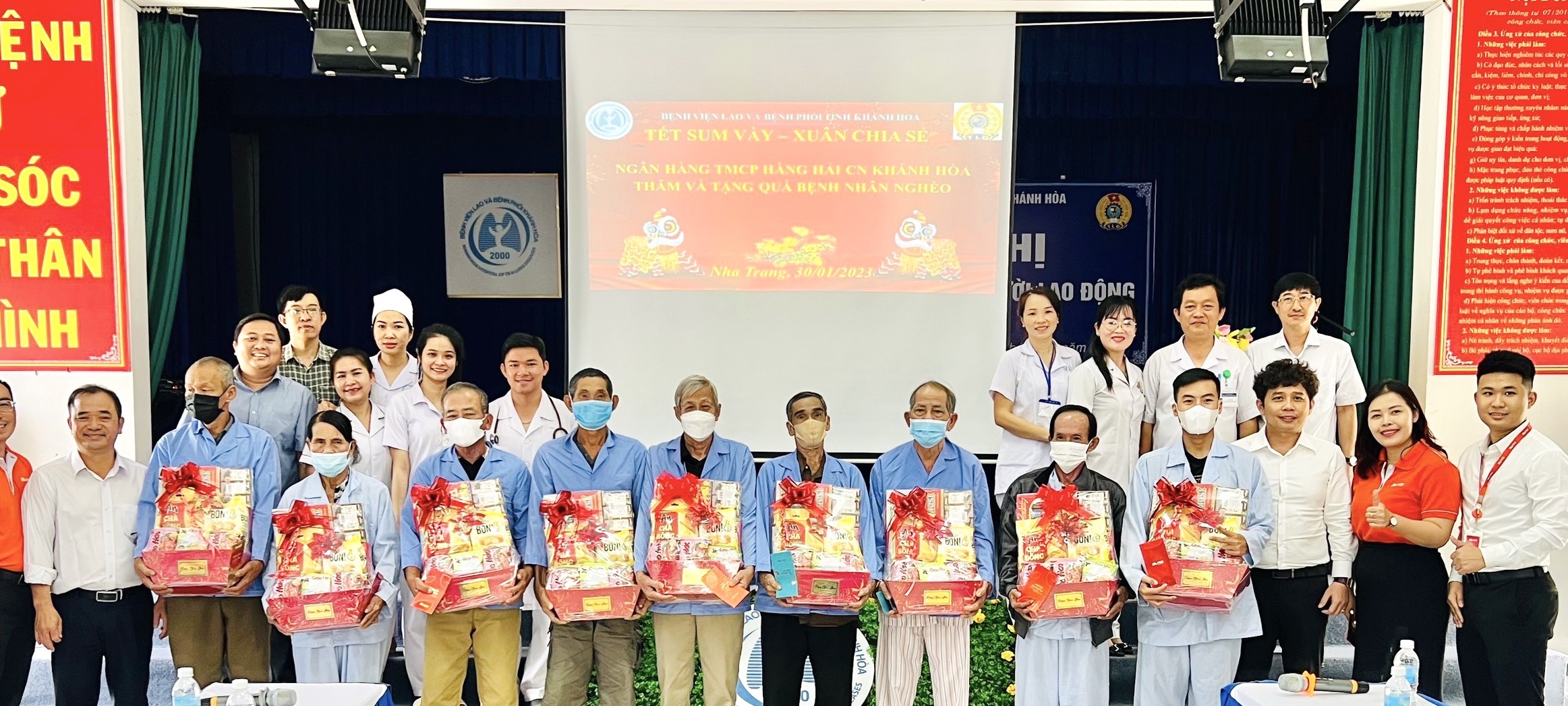 Trao tặng gần 120 suất quà Tết cho bệnh nhân lao và bệnh phổi