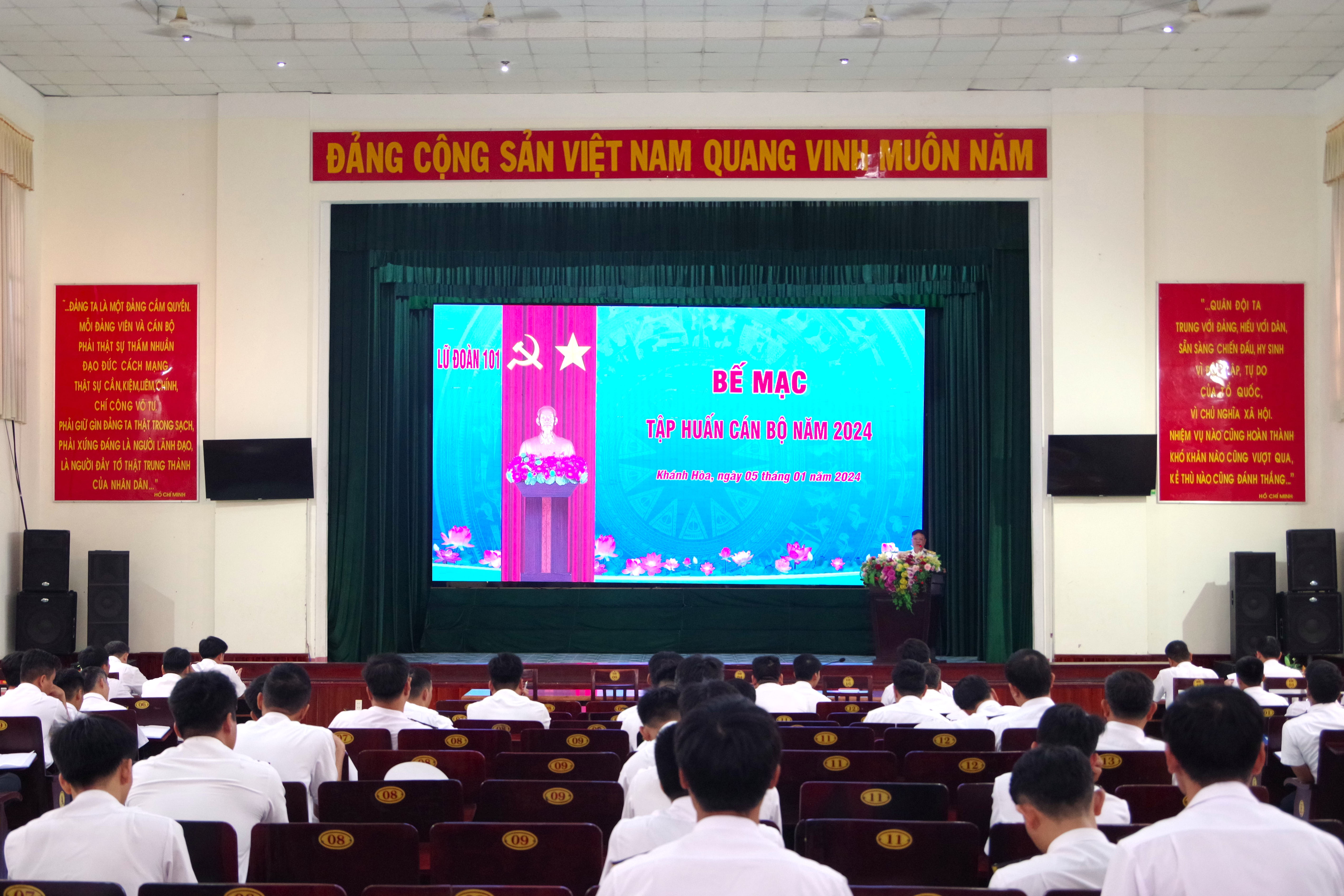 Lữ đoàn 101 bế mạc tập huấn cán bộ năm 2024