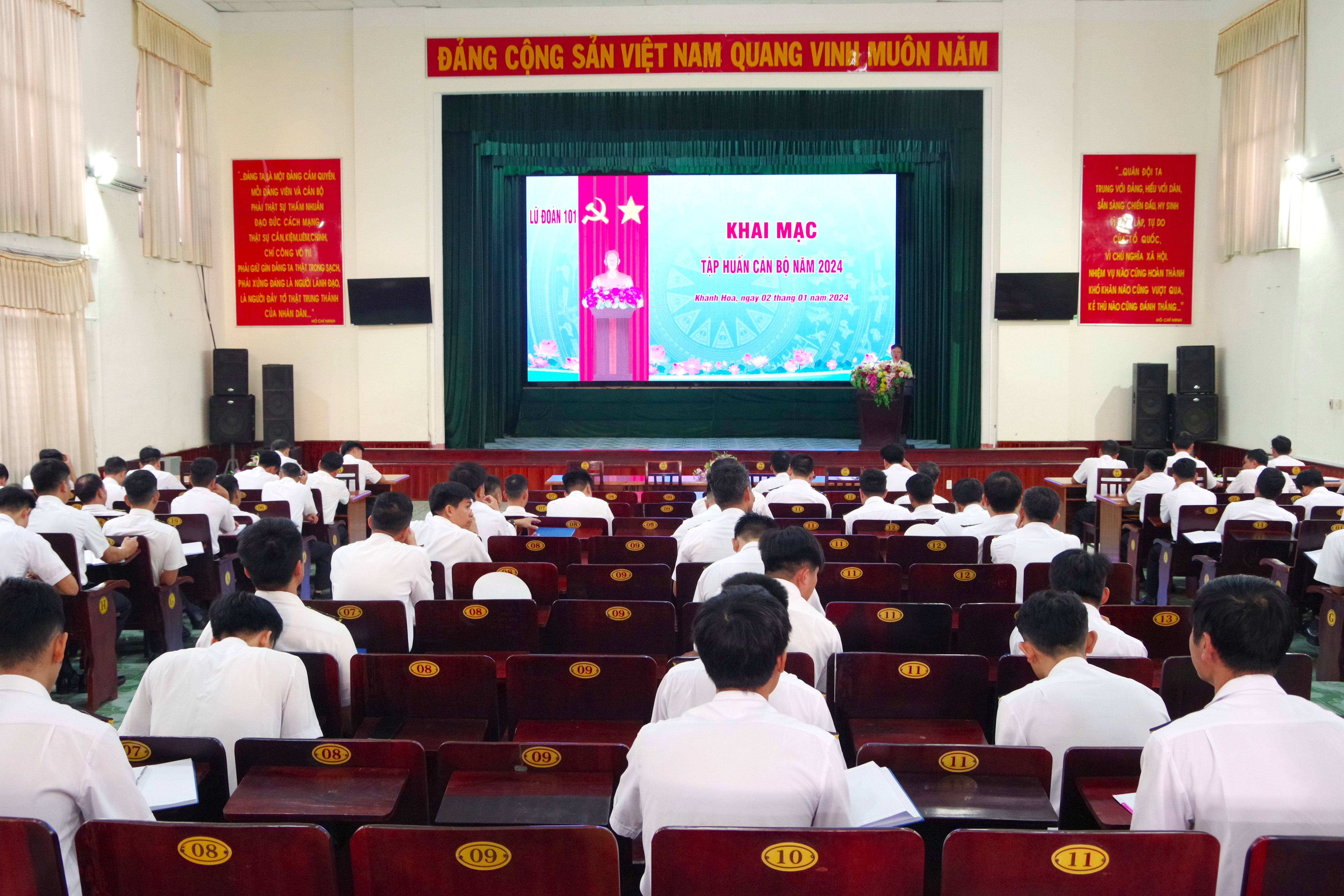 Lữ đoàn 101 tập huấn cán bộ năm 2024