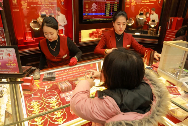 Giá vàng trong nước đi ngang, chênh lệch với thế giới vẫn ở mức cao