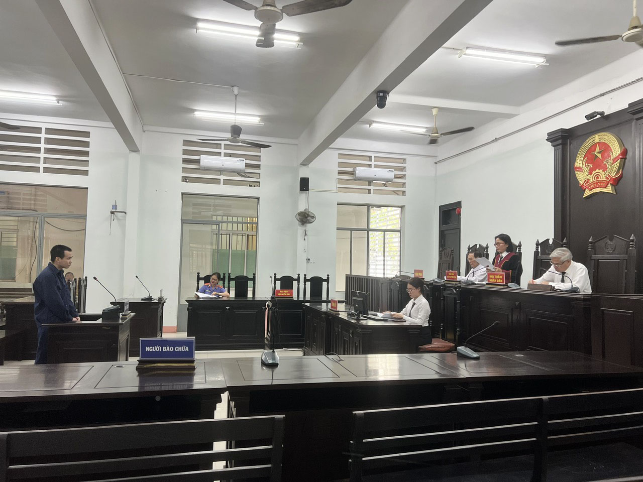 Vào tù vì trộm cắp lấy tiền mua ma túy