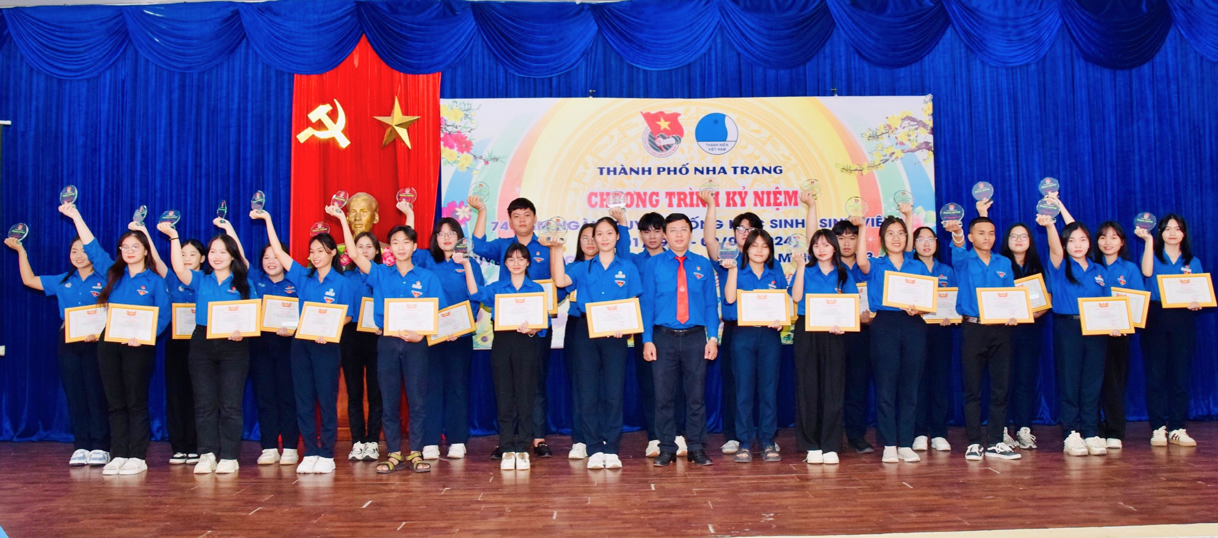 Nha Trang: Kỷ niệm 74 năm Ngày truyền thống Học sinh - Sinh viên và Hội Sinh viên Việt Nam