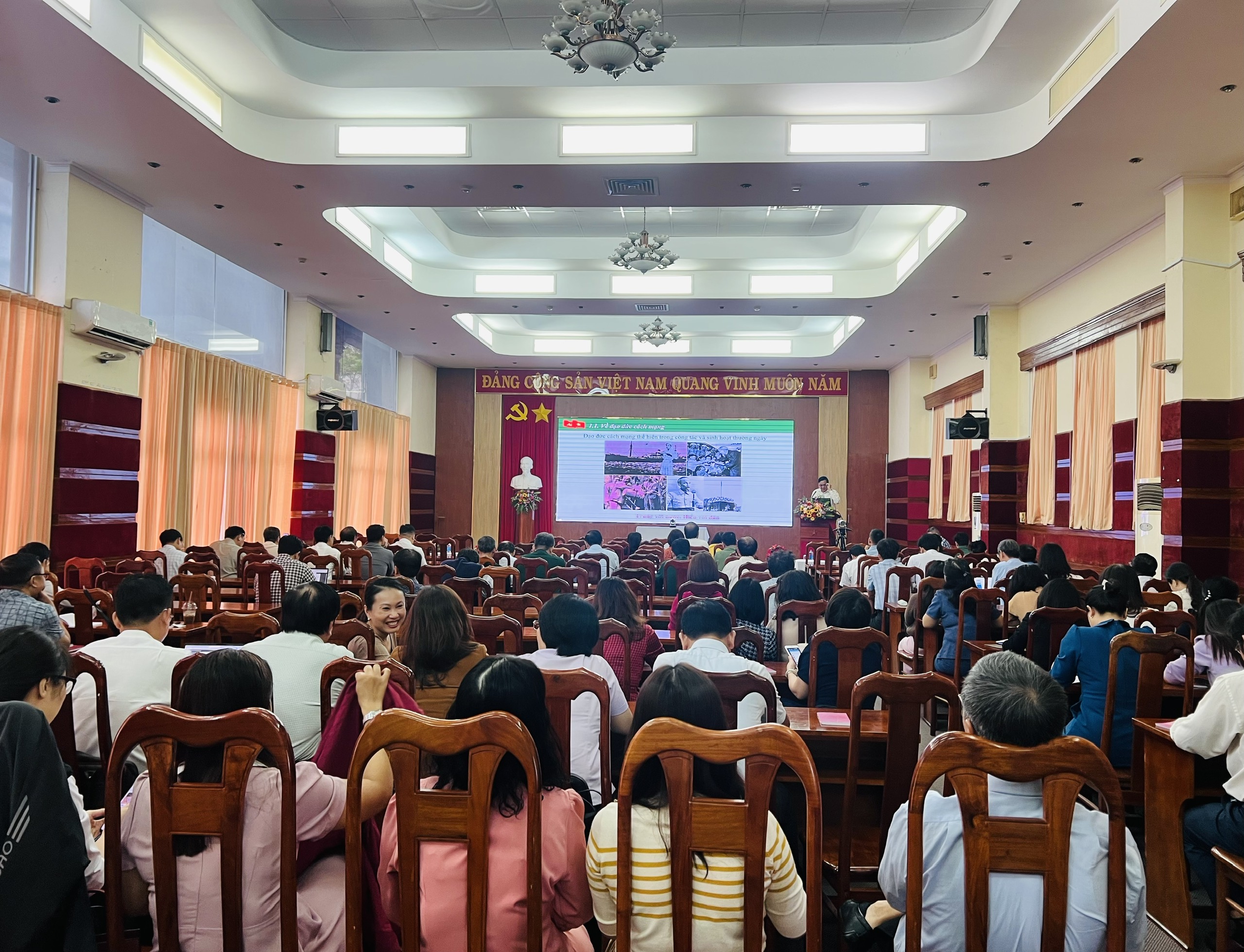 Hơn 16.800 cán bộ, đảng viên quán triệt Chuyên đề Học tập và làm theo tư tưởng, đạo đức, phong cách Hồ Chí Minh năm 2024