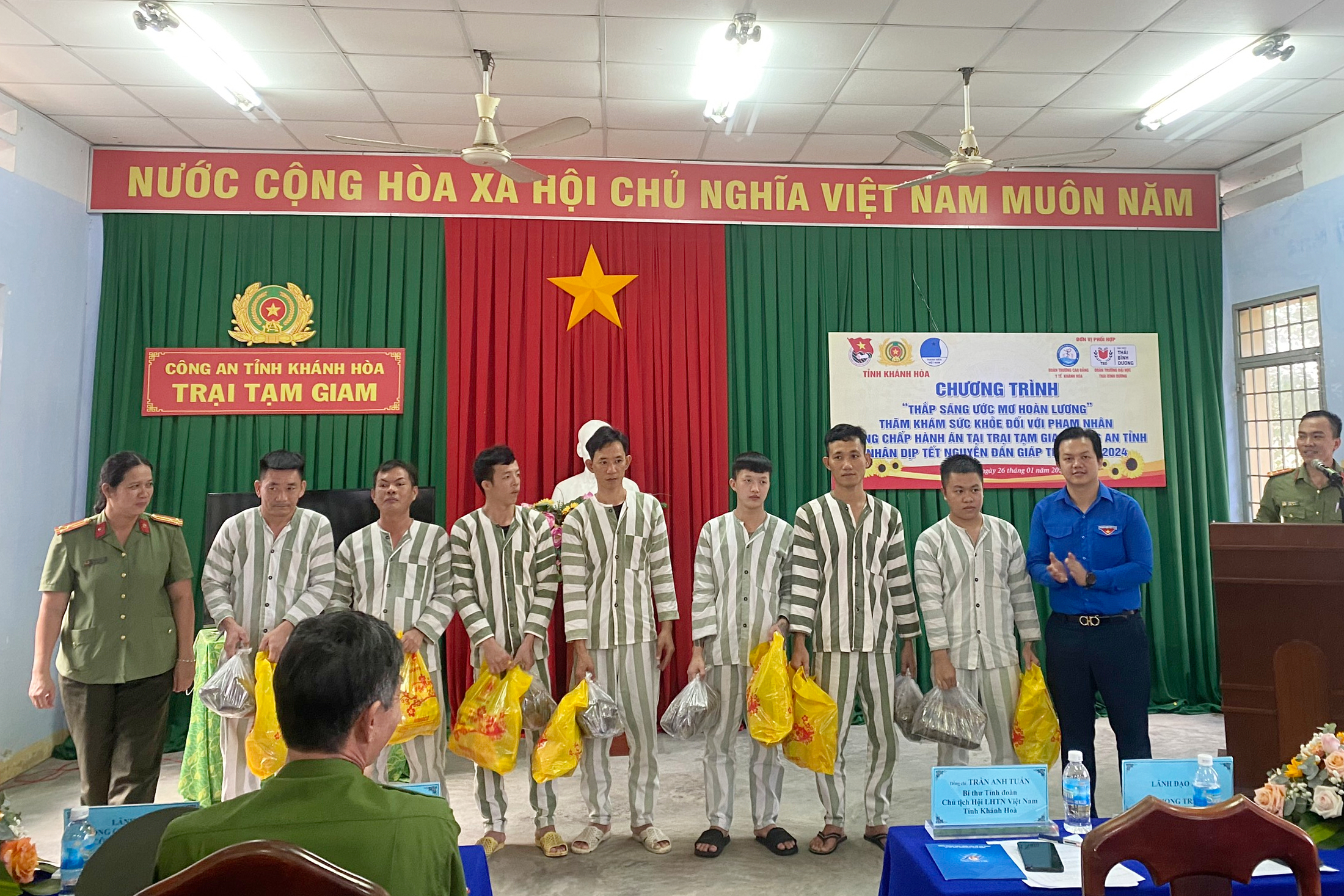 Tổ chức chương trình “Thắp sáng ước mơ hoàn lương” tại Trại Tạm giam Công an tỉnh