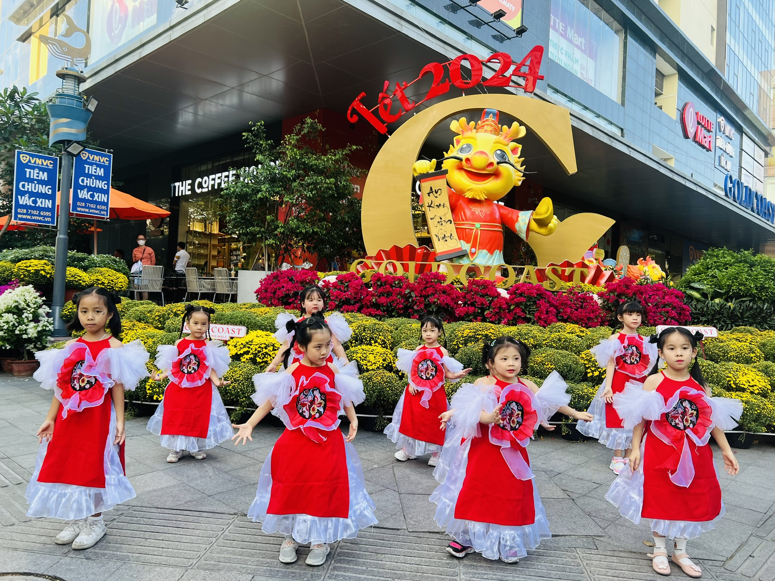 Du lịch rộn ràng chuẩn bị đón Tết