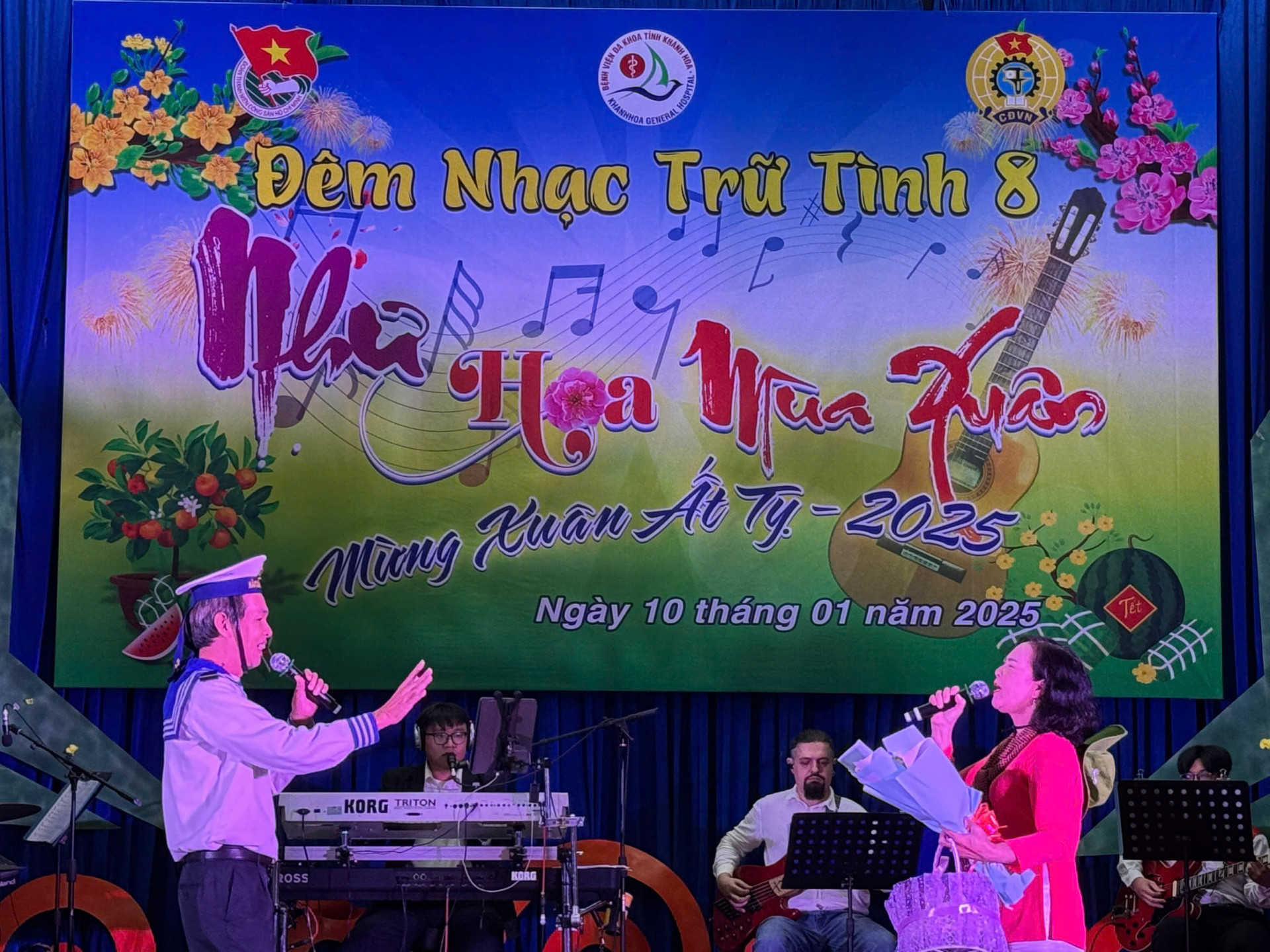 Một tiết  mục song ca tại đêm nhạc