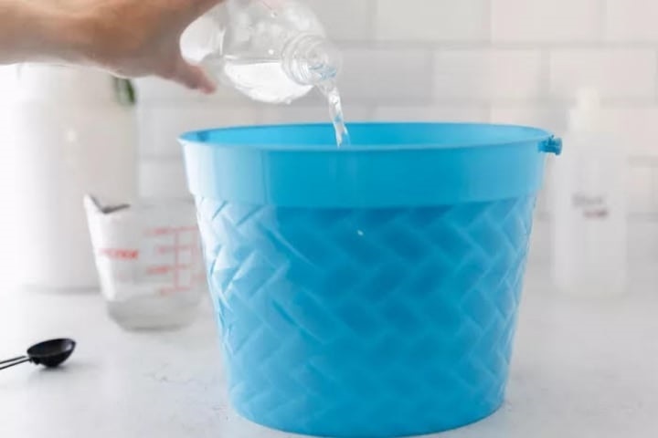 8 cách làm sạch tường lợi hại mà ai cũng nên biết