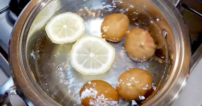 Tác dụng bất ngờ khi luộc trứng cùng chanh tươi
