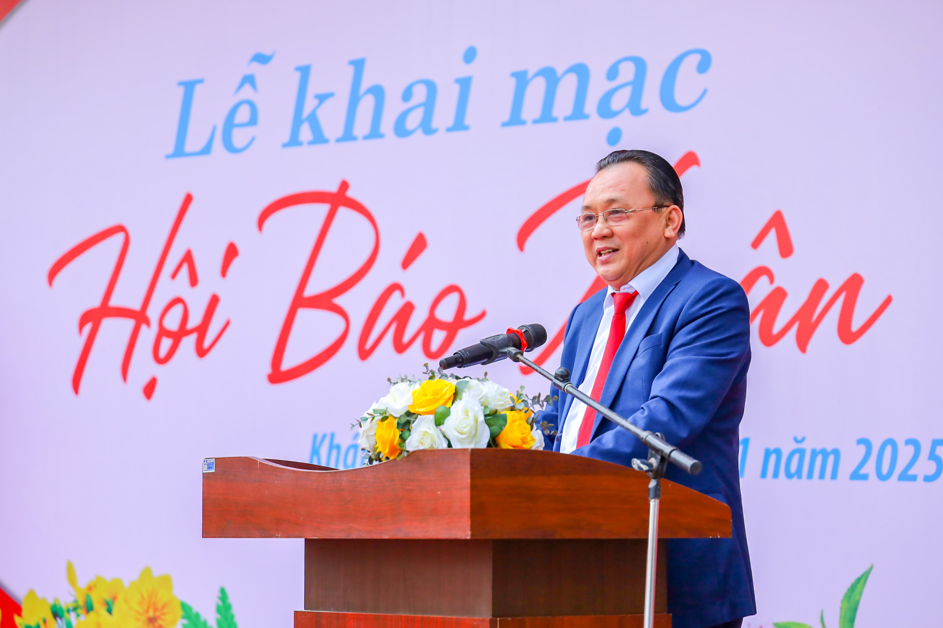 Le Huu Hoang delivering speech at the opening ceremony

