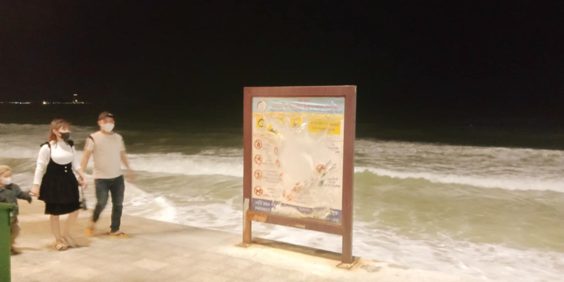 Cần làm mới bảng nội quy