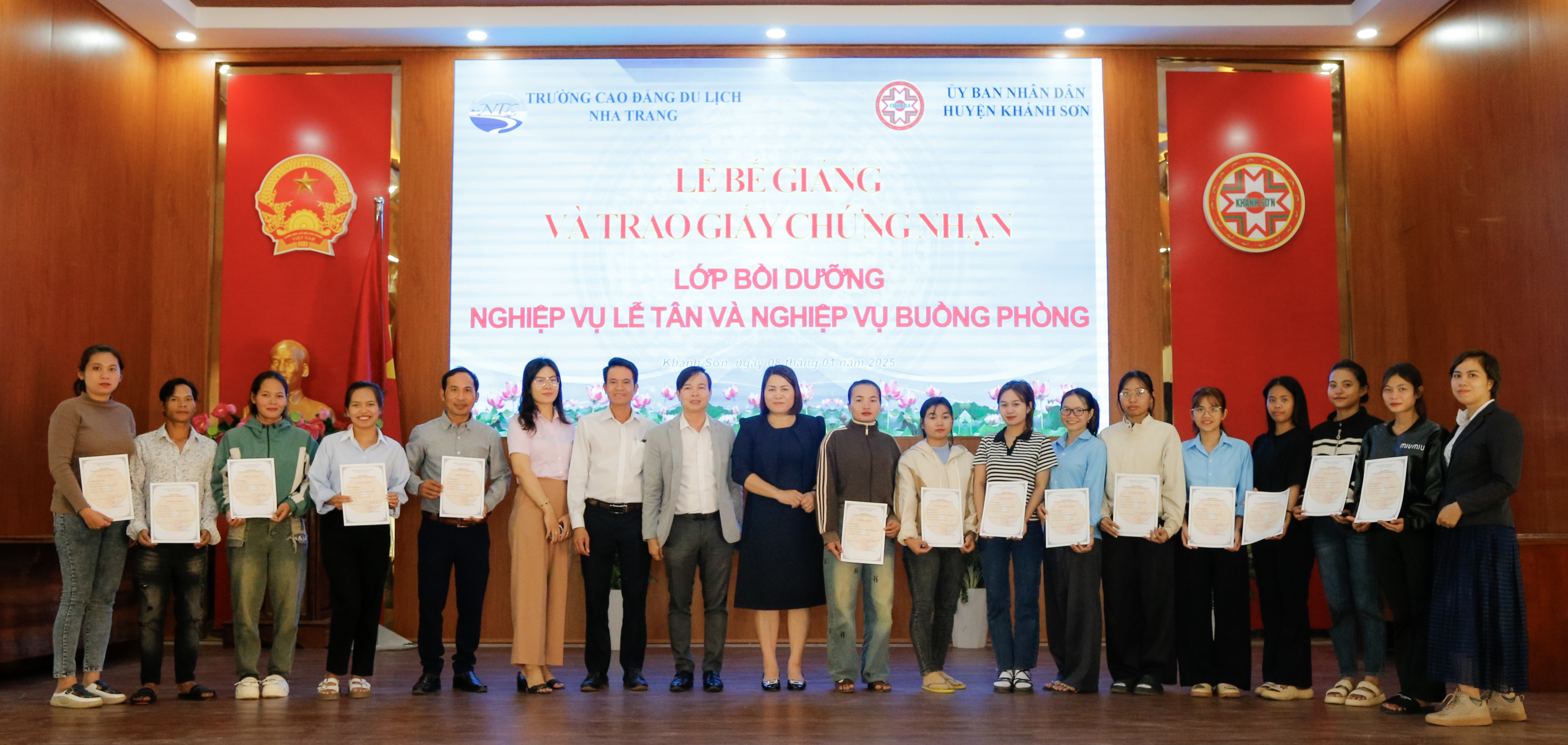 Khánh Sơn: 22 học viên người đồng bào dân tộc thiểu số được bồi dưỡng nghiệp vụ về du lịch