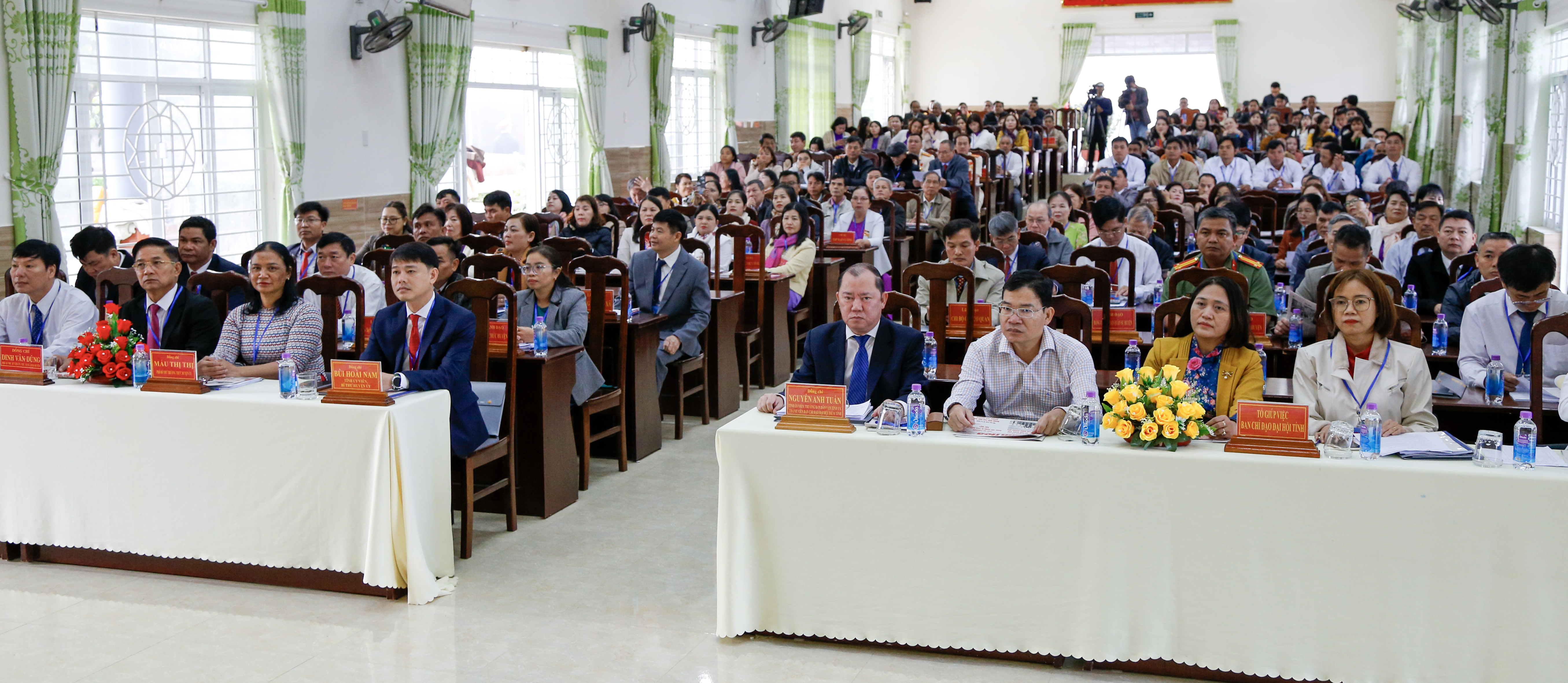 Các đại biểu về dự Đại hội Đảng bộ thị trấn Tô Hạp lần thứ XI, nhiệm kỳ 2025-2030