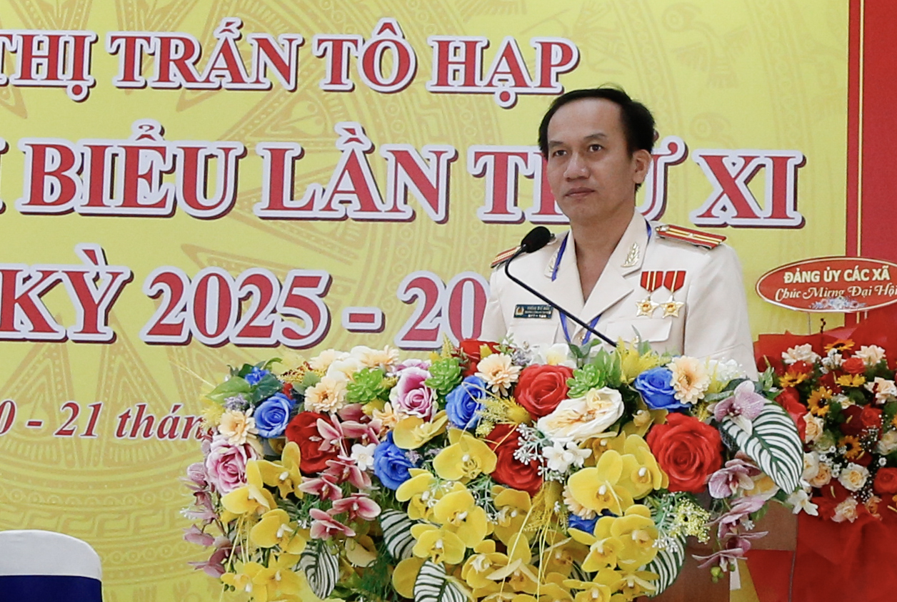 Đại diện Chi bộ Công an thị trấn Tô Hạp phát biểu tham luận