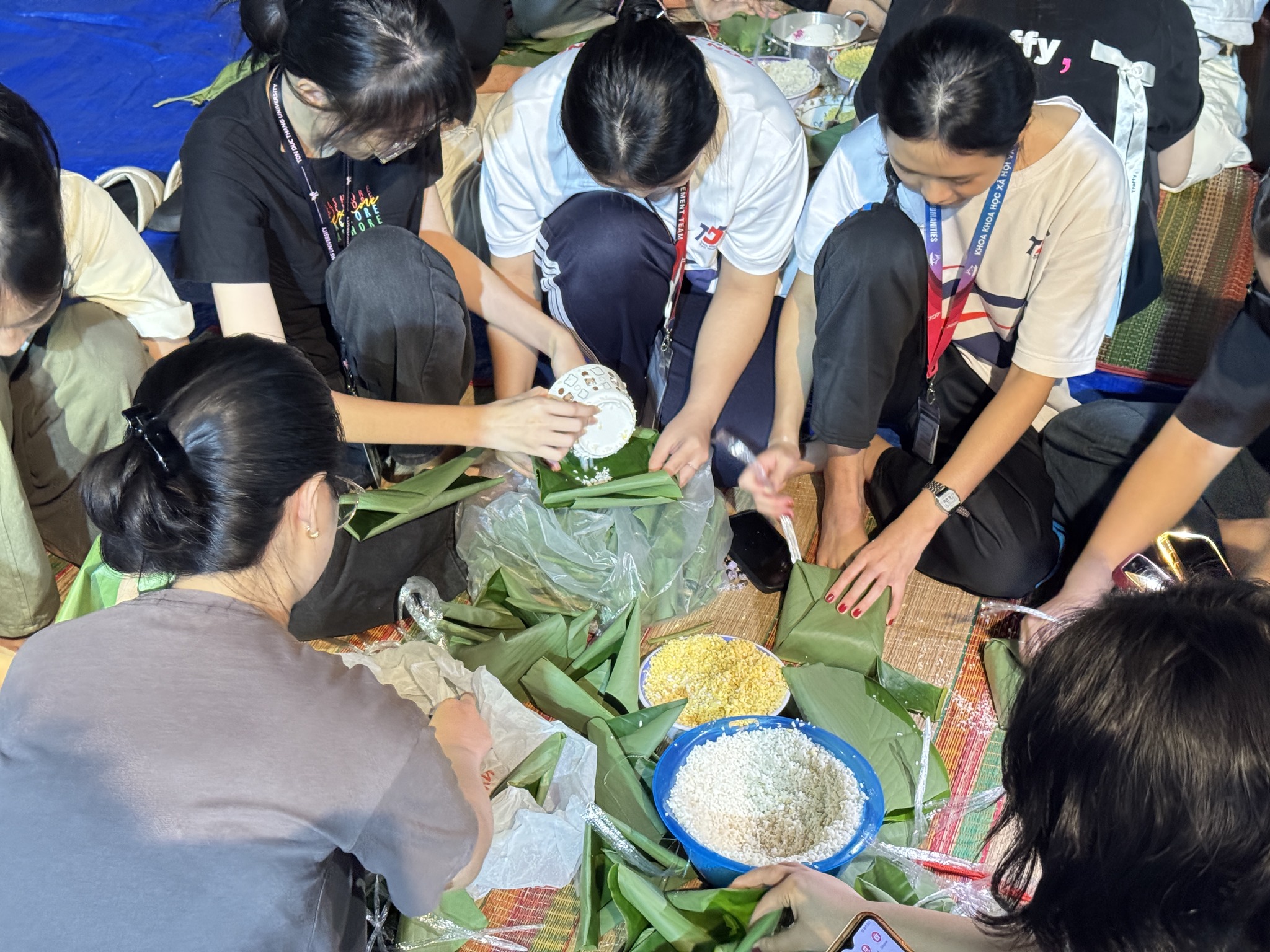 Xuân yêu thương, gắn kết 