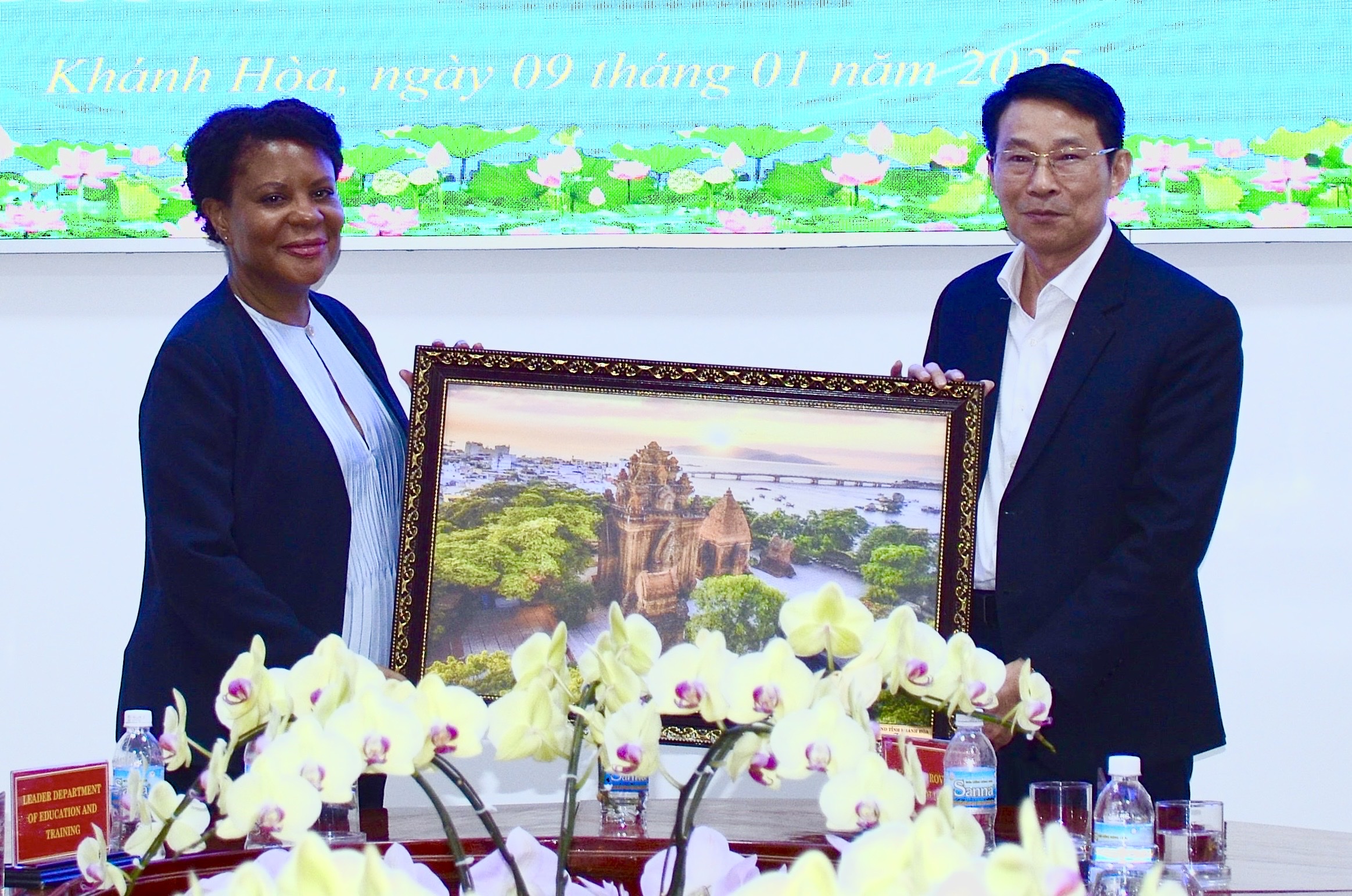 Lãnh đạo tỉnh làm việc với đoàn công tác Diễn đàn Toàn cầu Boston