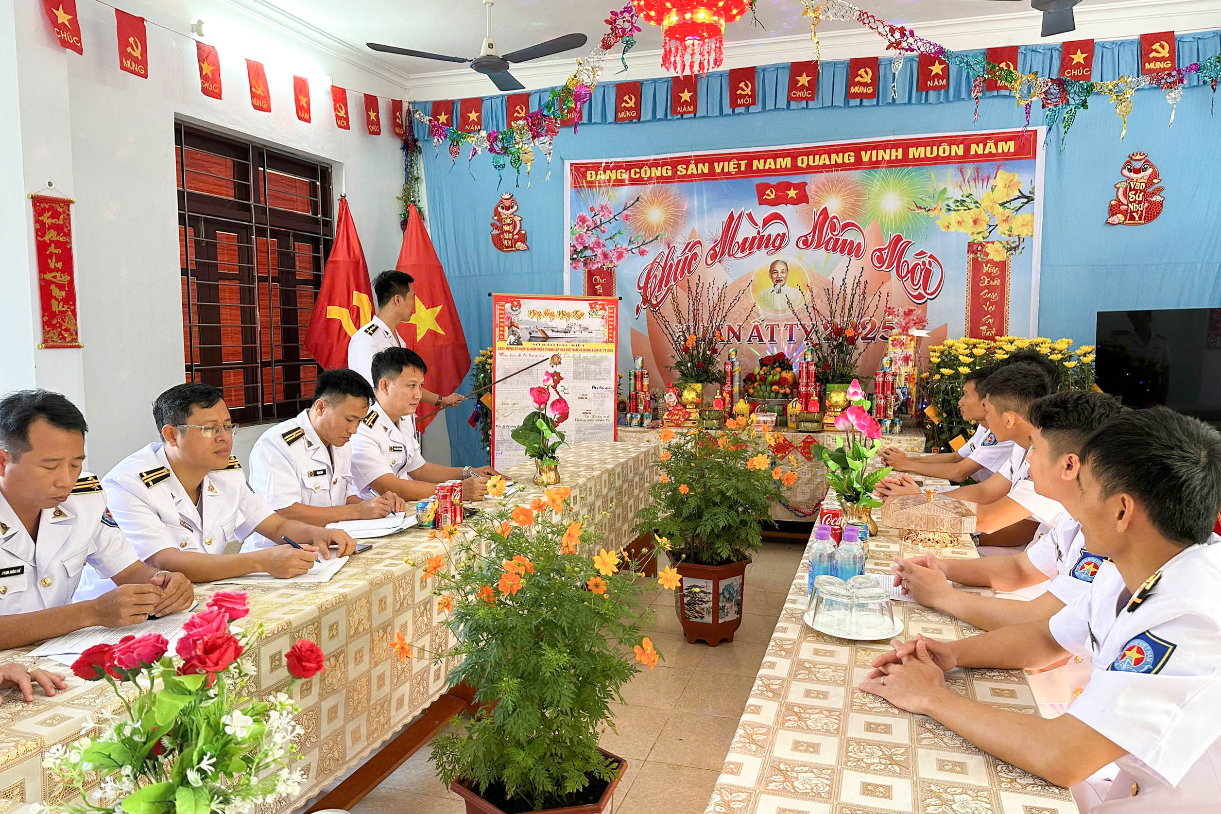 Chi đội Kiểm ngư số 4 tổ chức nhiều hoạt động dịp Xuân Ất Tỵ 2025