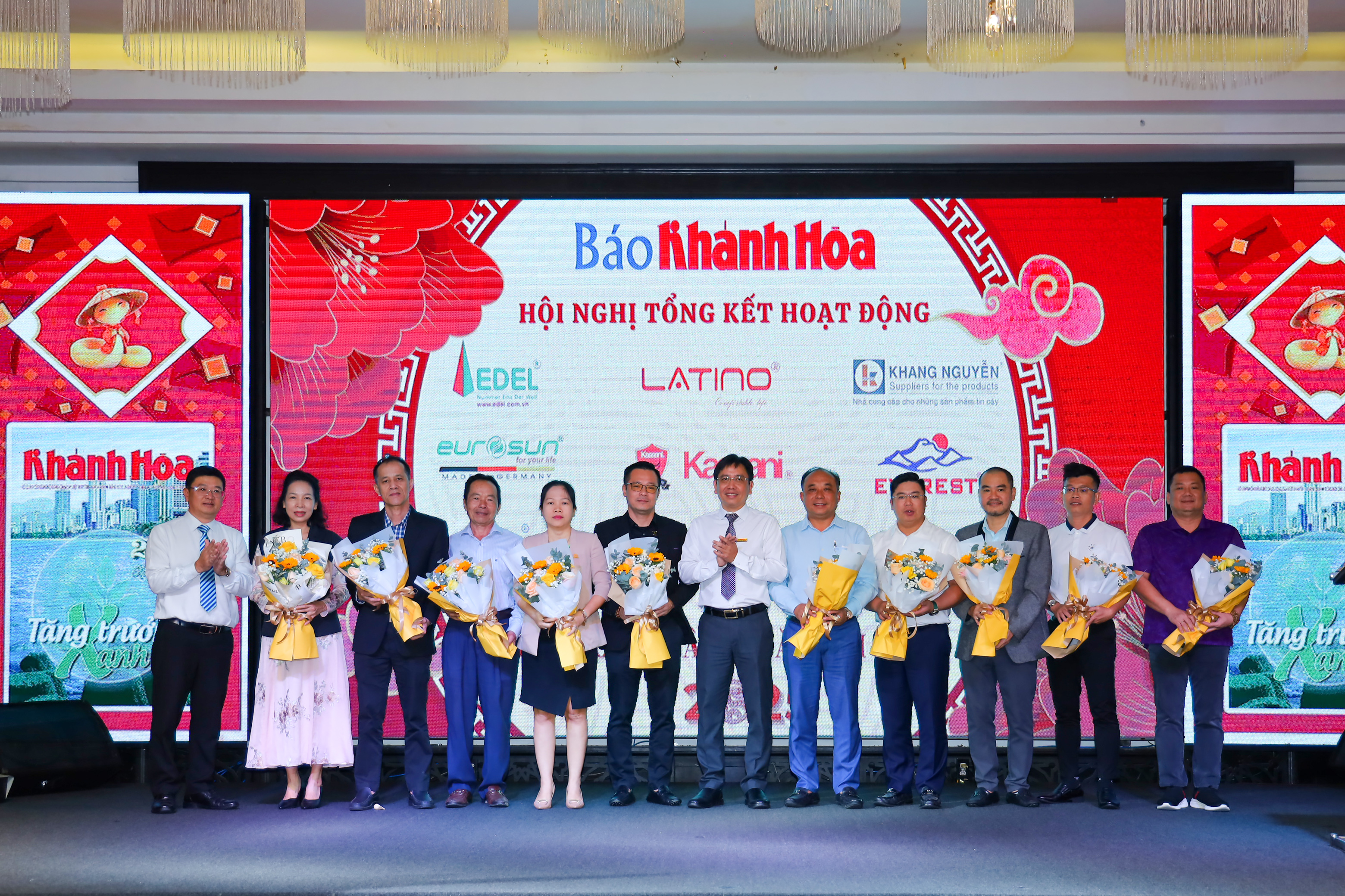 Báo Khánh Hòa tổng kết công tác thông tin, tuyên truyền