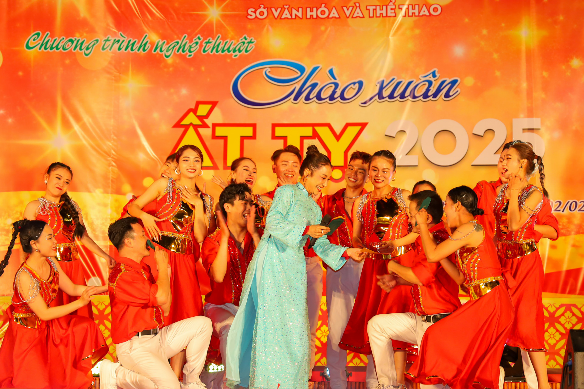 Mùa xuân mang đến niềm vui và chắp cánh mơ ước cho tuổi trẻ trong ca khúc Mơ ước của tôi.