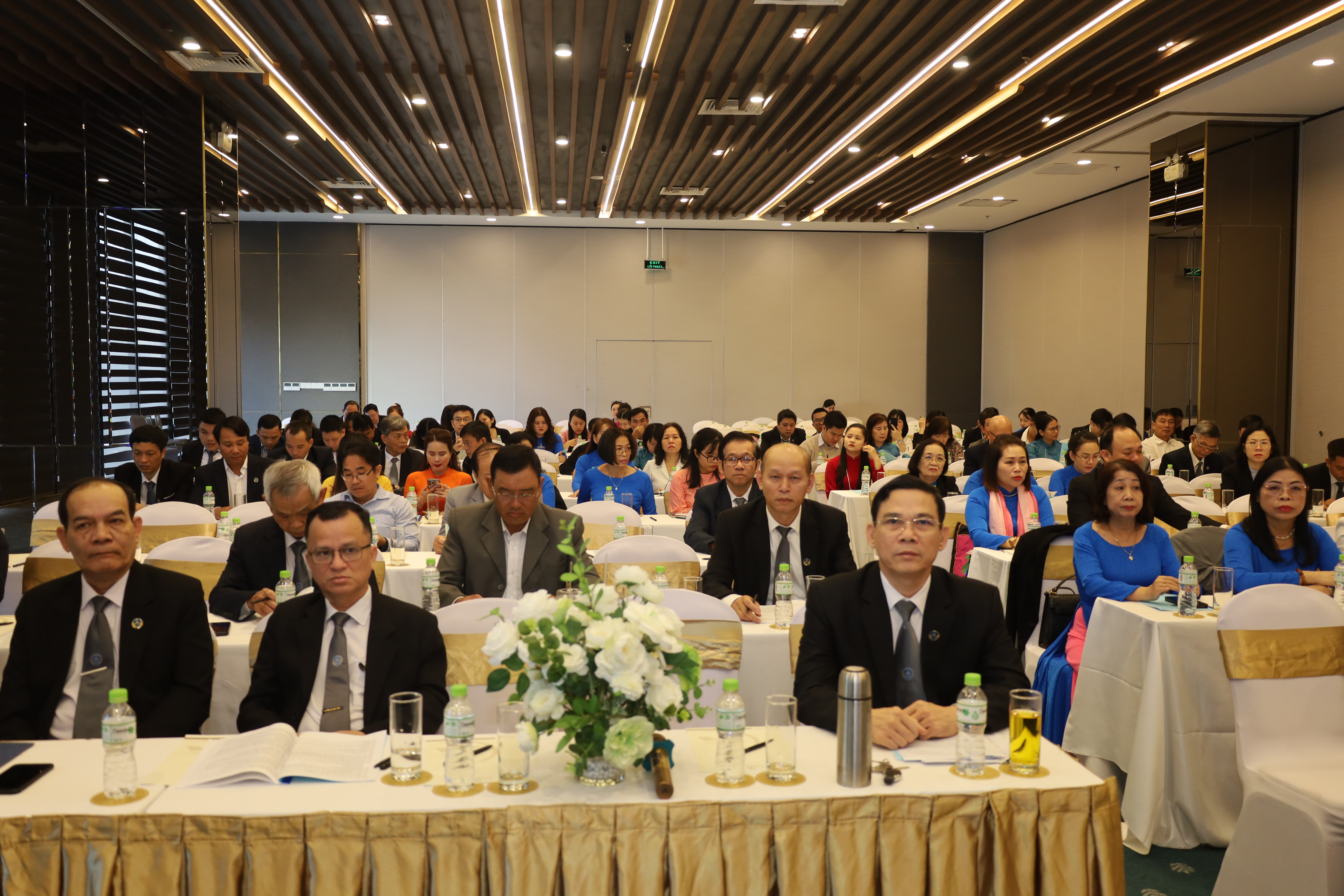 Quang cảnh hội nghị.